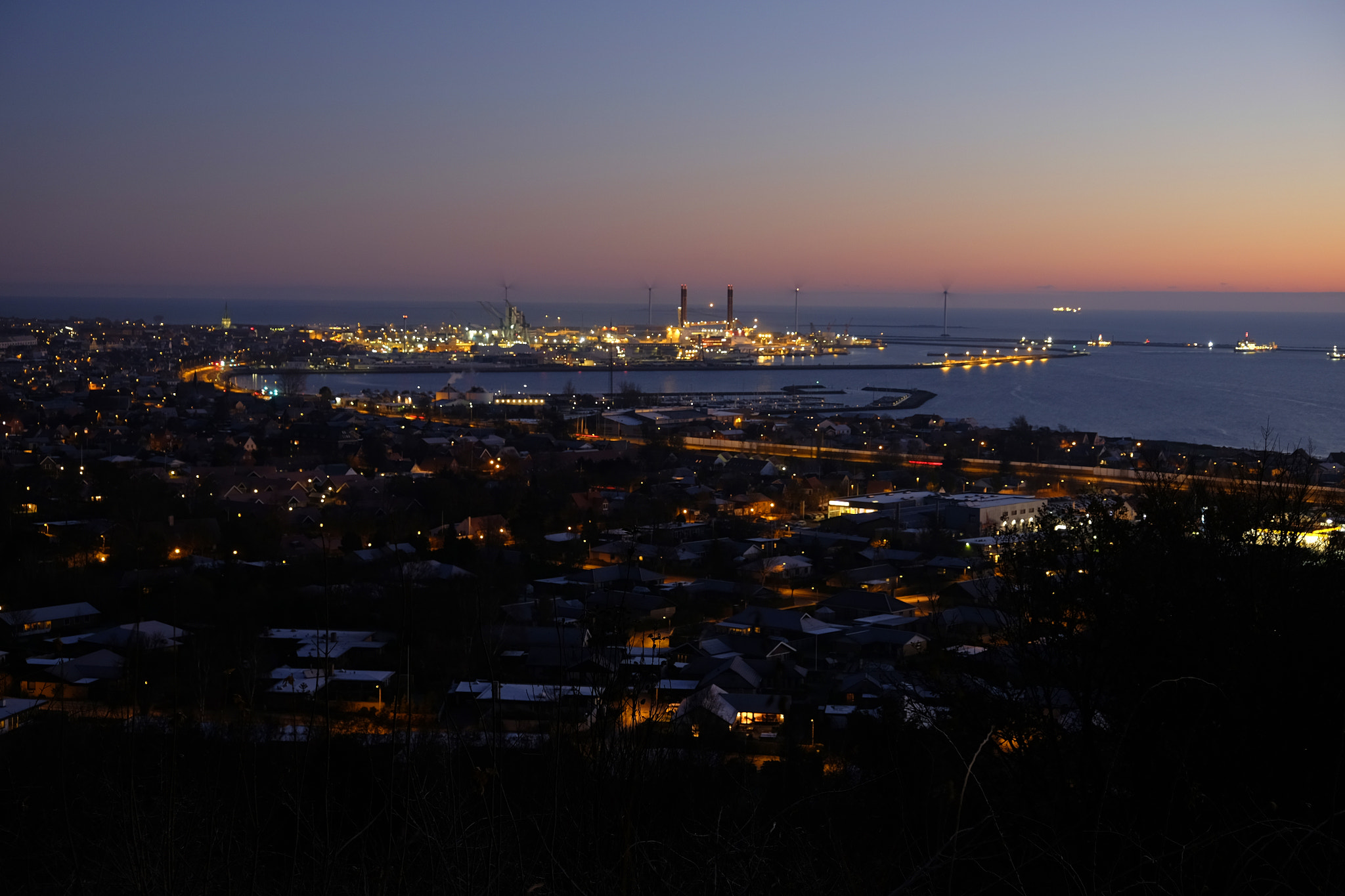 Fujifilm X-T10 + Fujifilm XF 16-55mm F2.8 R LM WR sample photo. Frederikshavn at sunrise photography