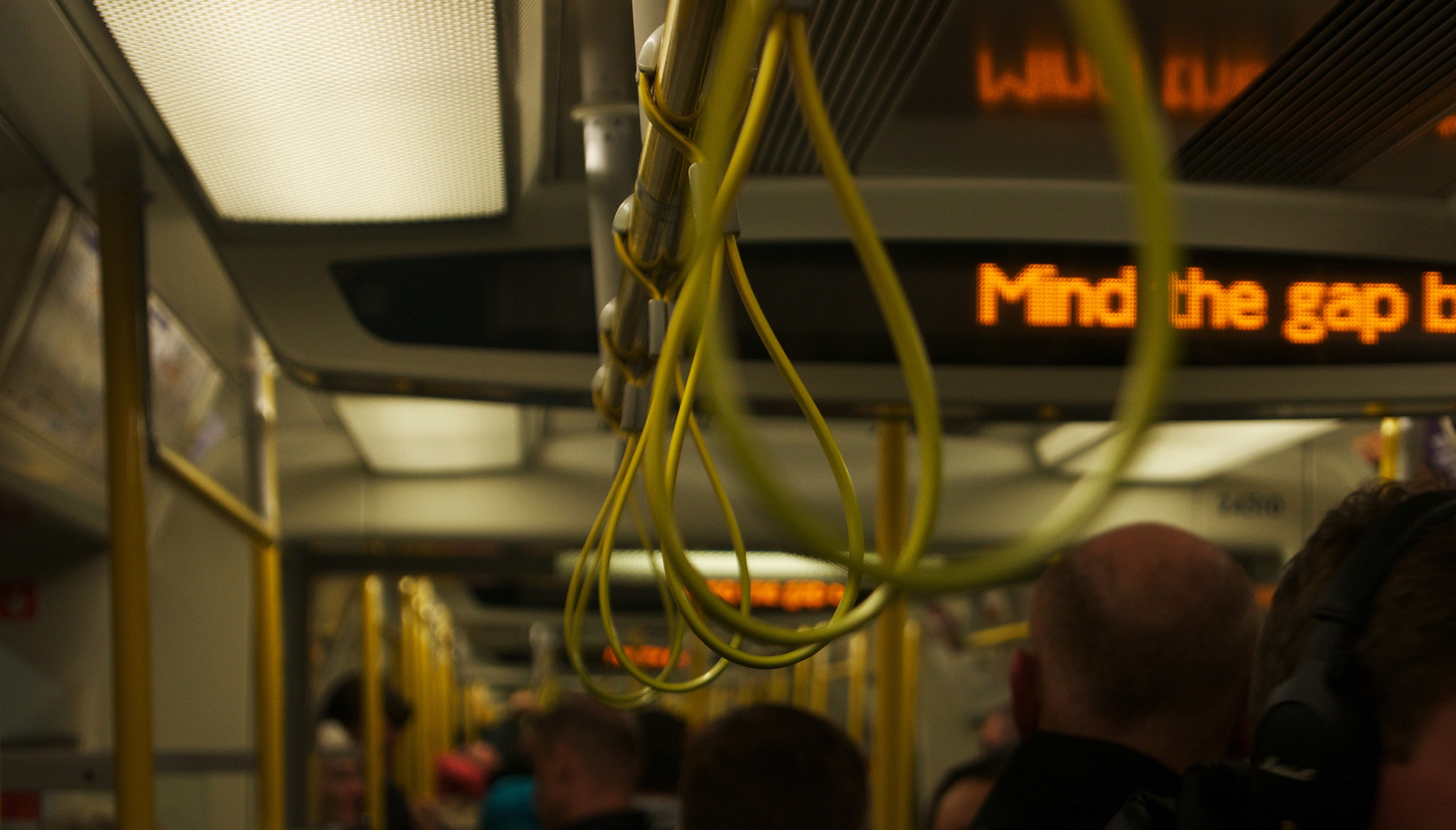 Sony DT 18-55mm F3.5-5.6 SAM II sample photo. The queue photography
