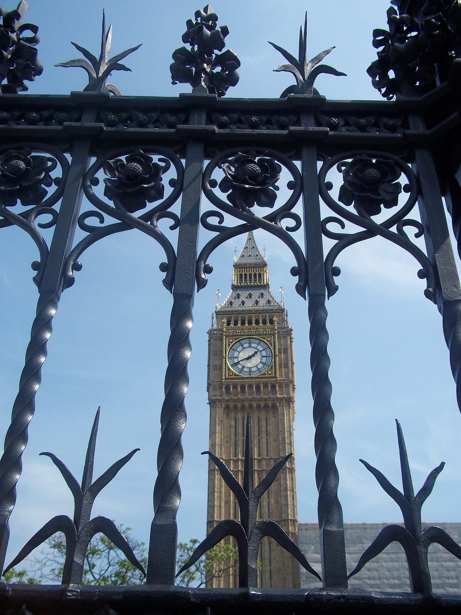 Kodak EASYSHARE M530 DIGITAL CAMERA sample photo. Big ben counting the hours photography