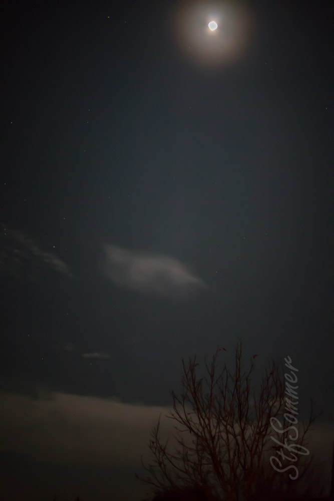 Canon EOS 5D Mark IV sample photo. Supermoon @ midnight | incredible light photography