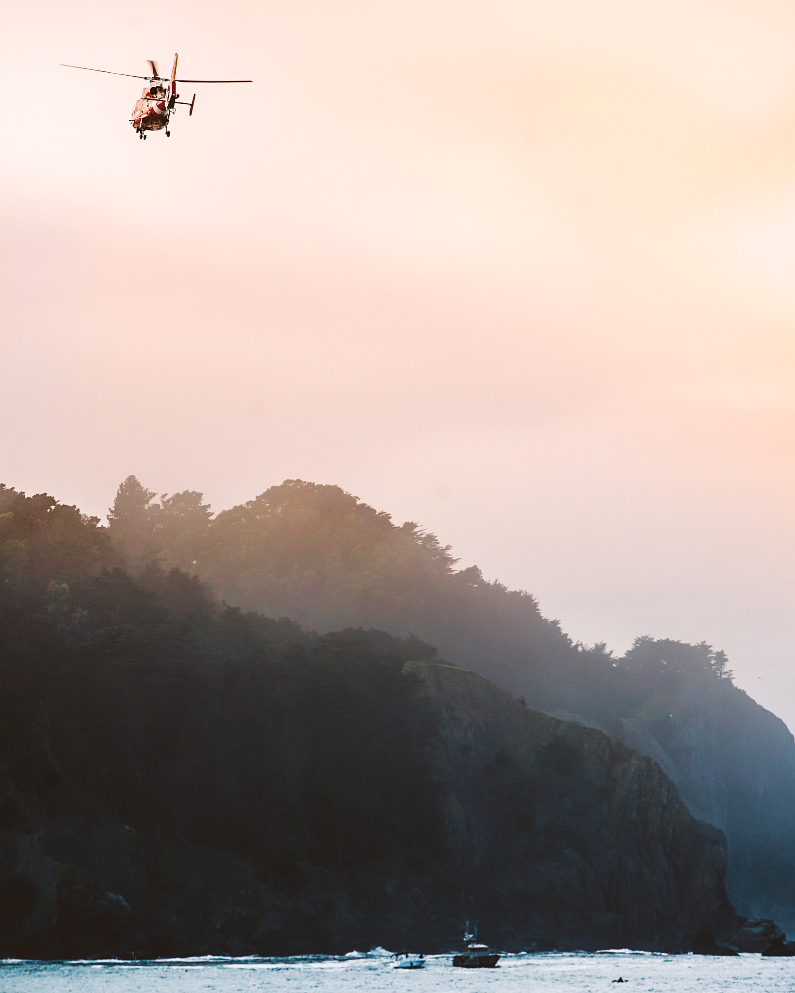 Sony a7S II + 70-200mm F2.8 OSS sample photo. Heli rescue at sea cliff photography