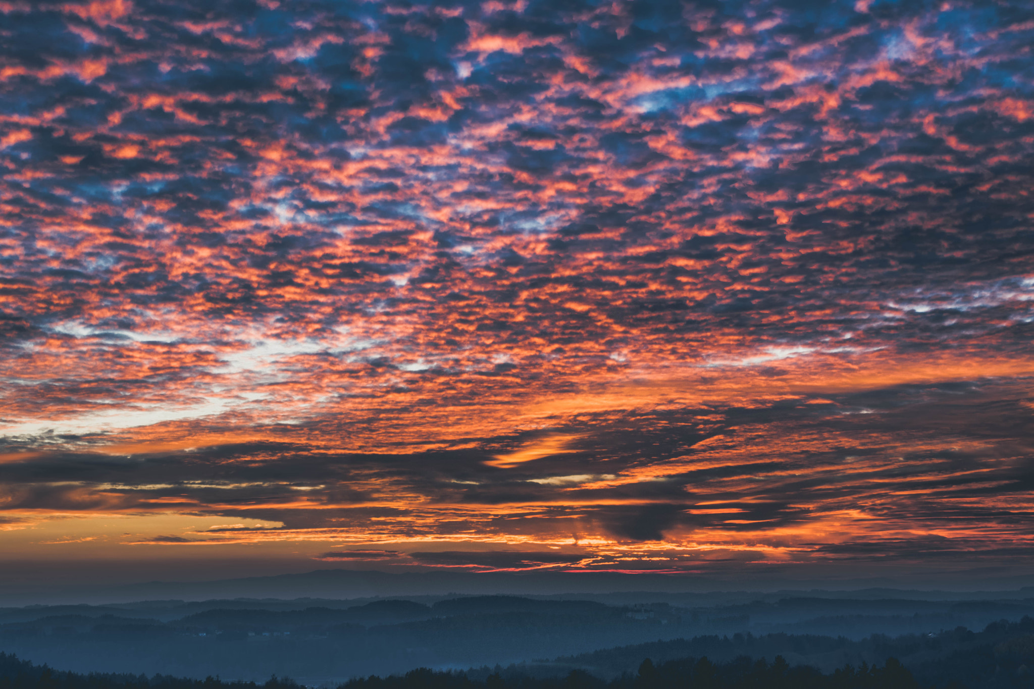 Sigma 17-70mm F2.8-4 DC Macro OS HSM | C sample photo. Colours of the sky photography