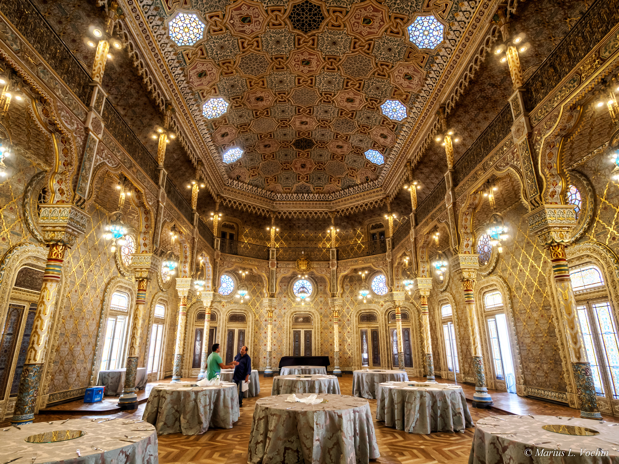 Olympus OM-D E-M10 II + OLYMPUS M.9-18mm F4.0-5.6 sample photo. Porto - bolsa palace photography