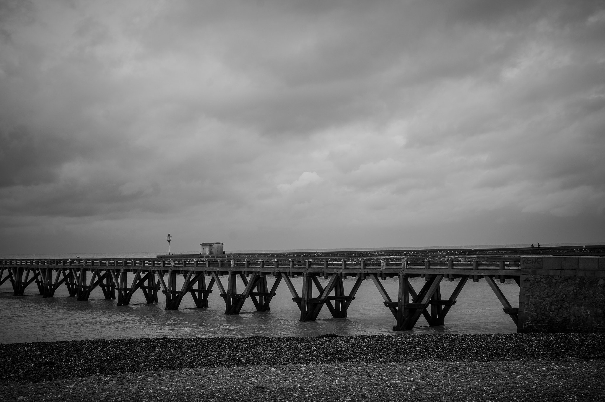 Sony Alpha NEX-6 + Sigma 30mm F2.8 EX DN sample photo. Sea side photography