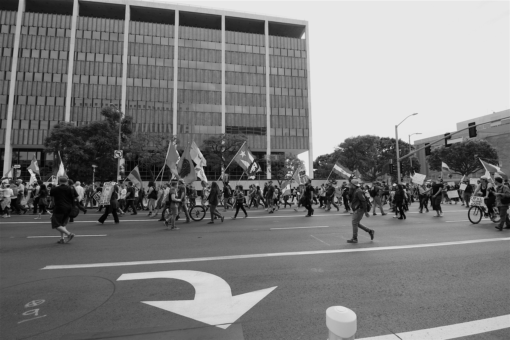 Canon EOS 40D sample photo. Approaching federal building photography