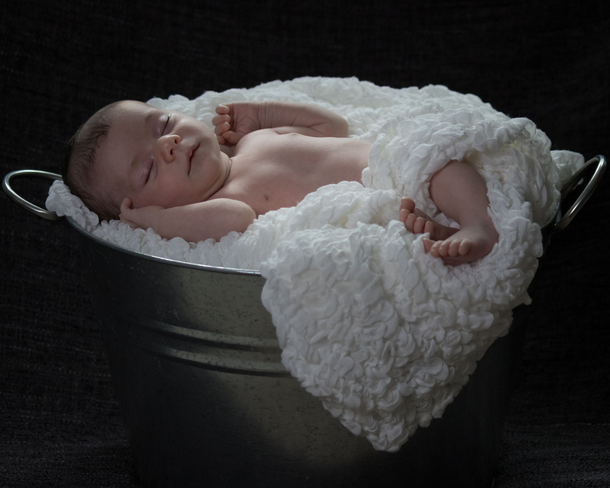 Canon EF-S 55-250mm F4-5.6 IS II sample photo. Emerie's bucket photography