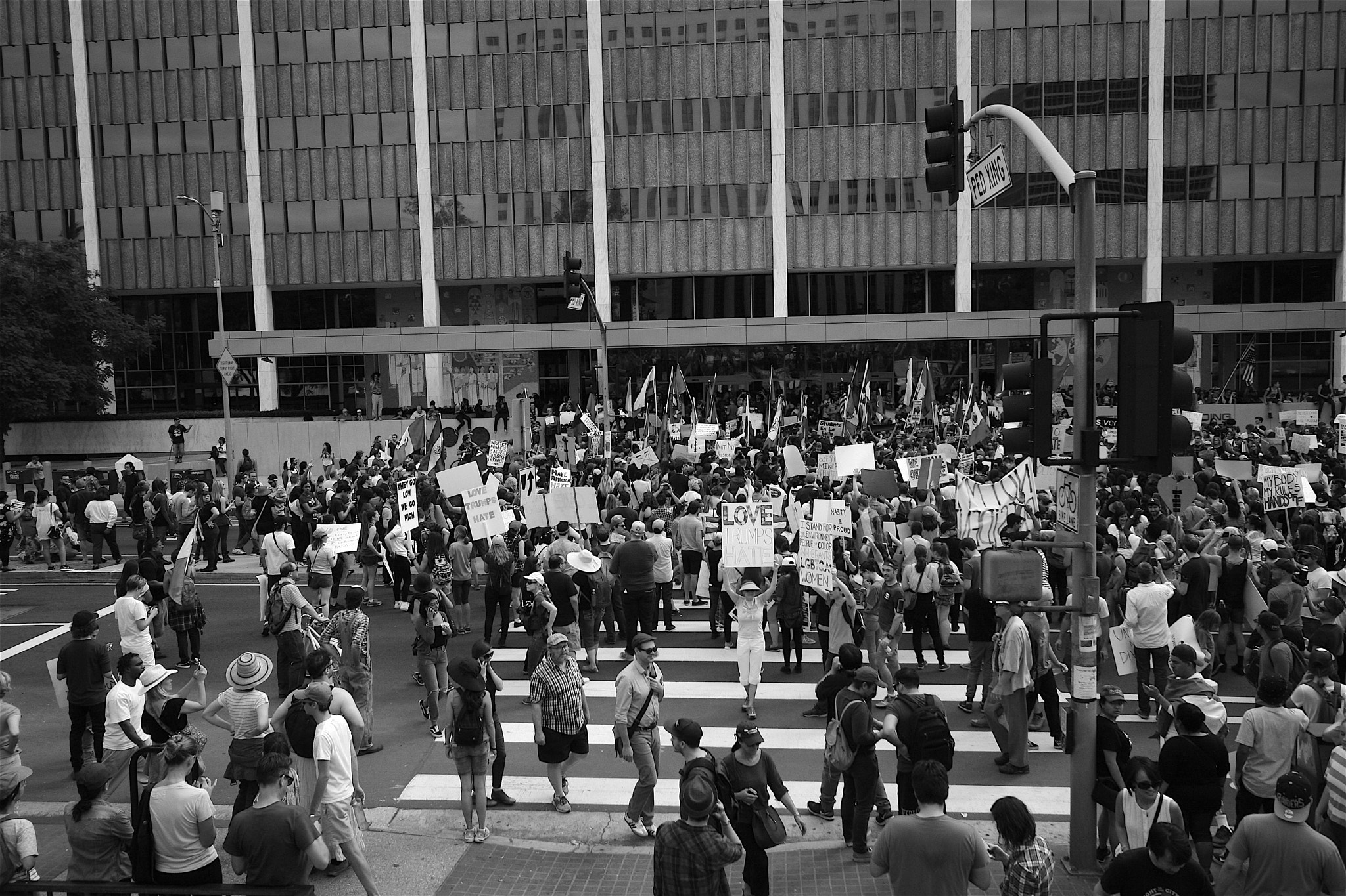 Canon EOS 40D sample photo. Cross walk photography