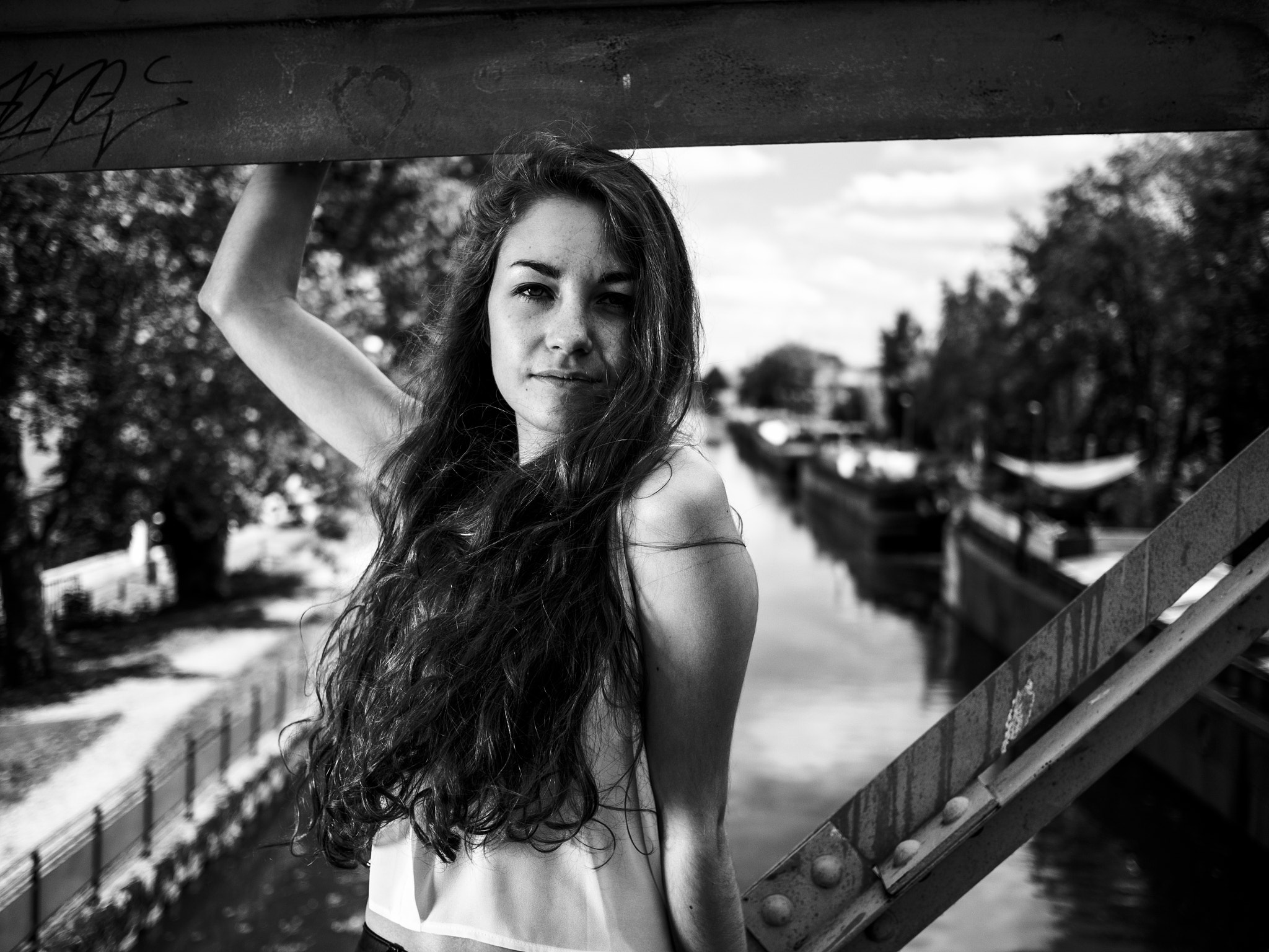 Panasonic Lumix DMC-GH2 + Panasonic Lumix G 20mm F1.7 ASPH sample photo. French june with mathilde photography