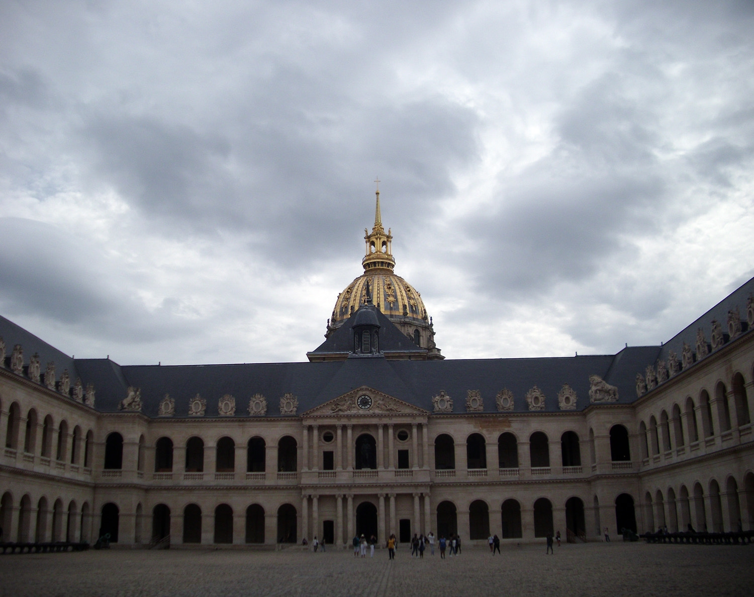 Benq DC C1060 sample photo. Musée de l'armée photography