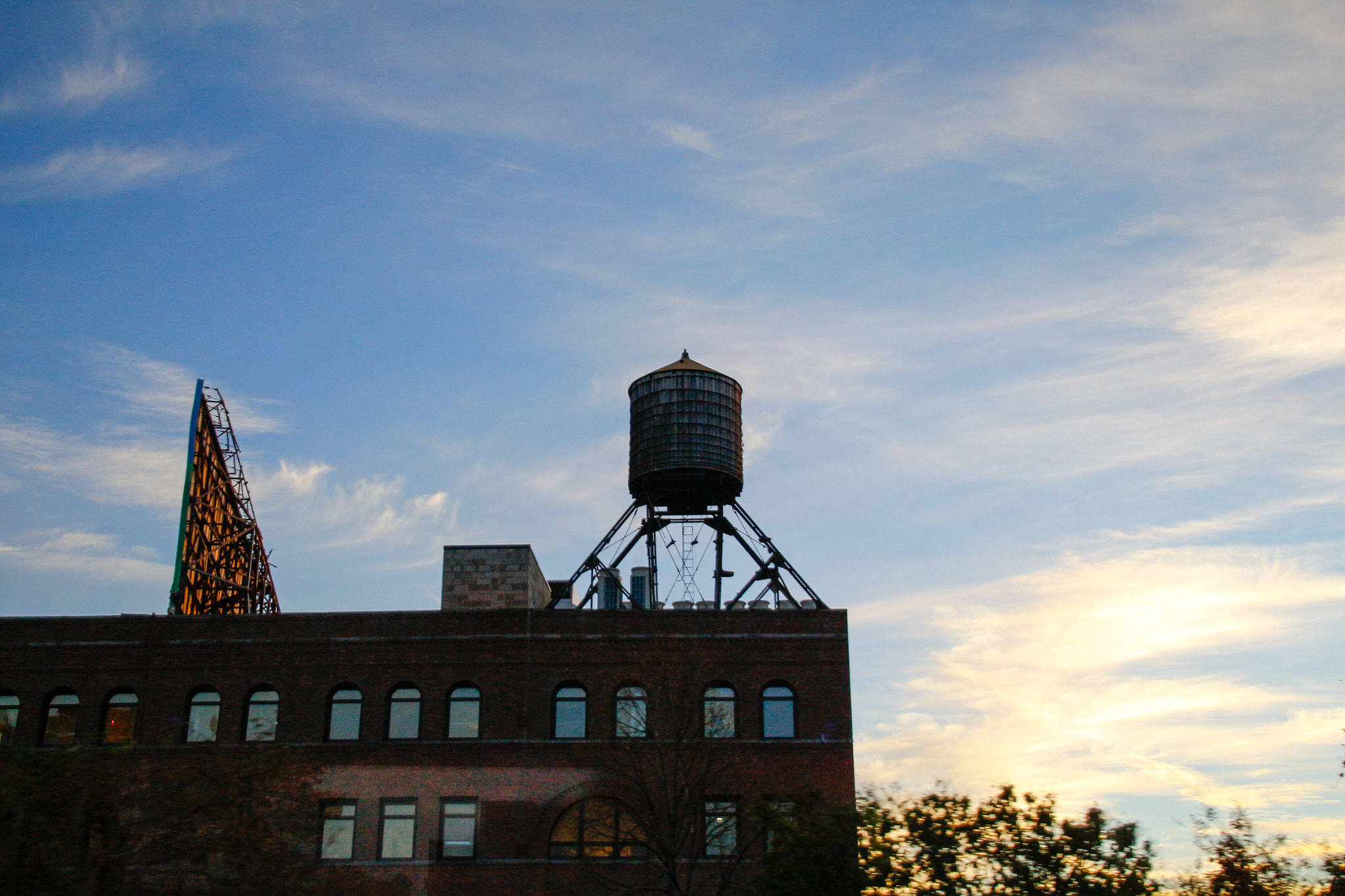 Canon EOS 700D (EOS Rebel T5i / EOS Kiss X7i) sample photo. Water tower photography