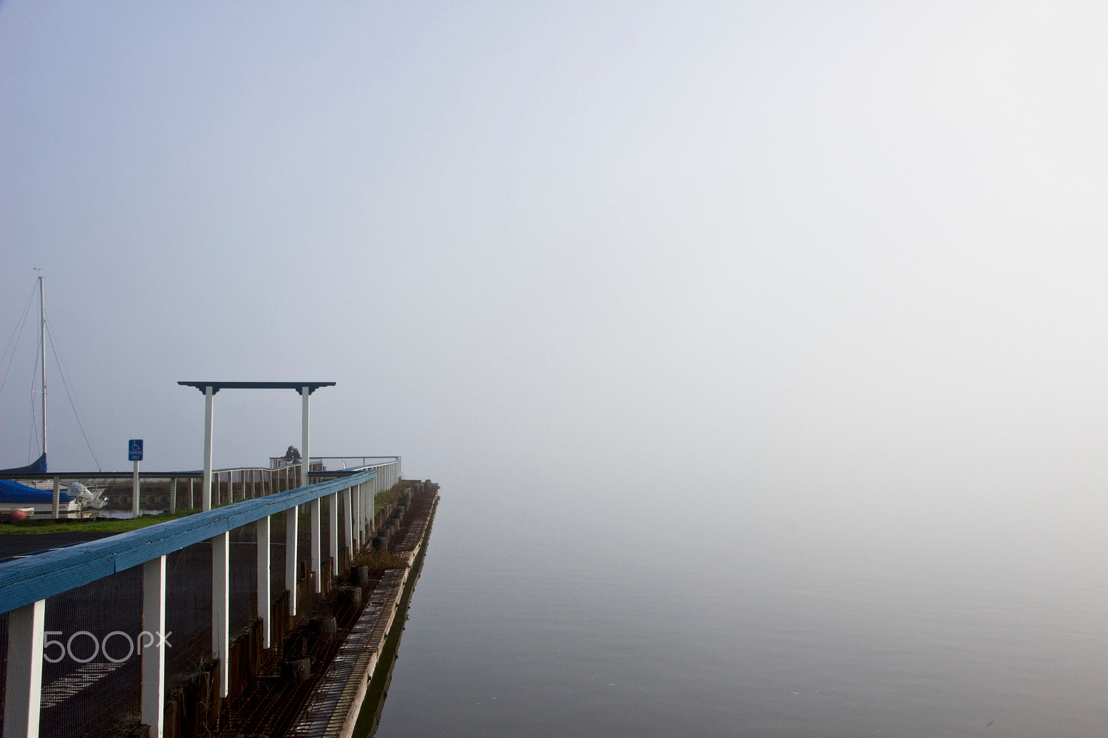 Canon EOS 100D (EOS Rebel SL1 / EOS Kiss X7) sample photo. Suspended in fog photography