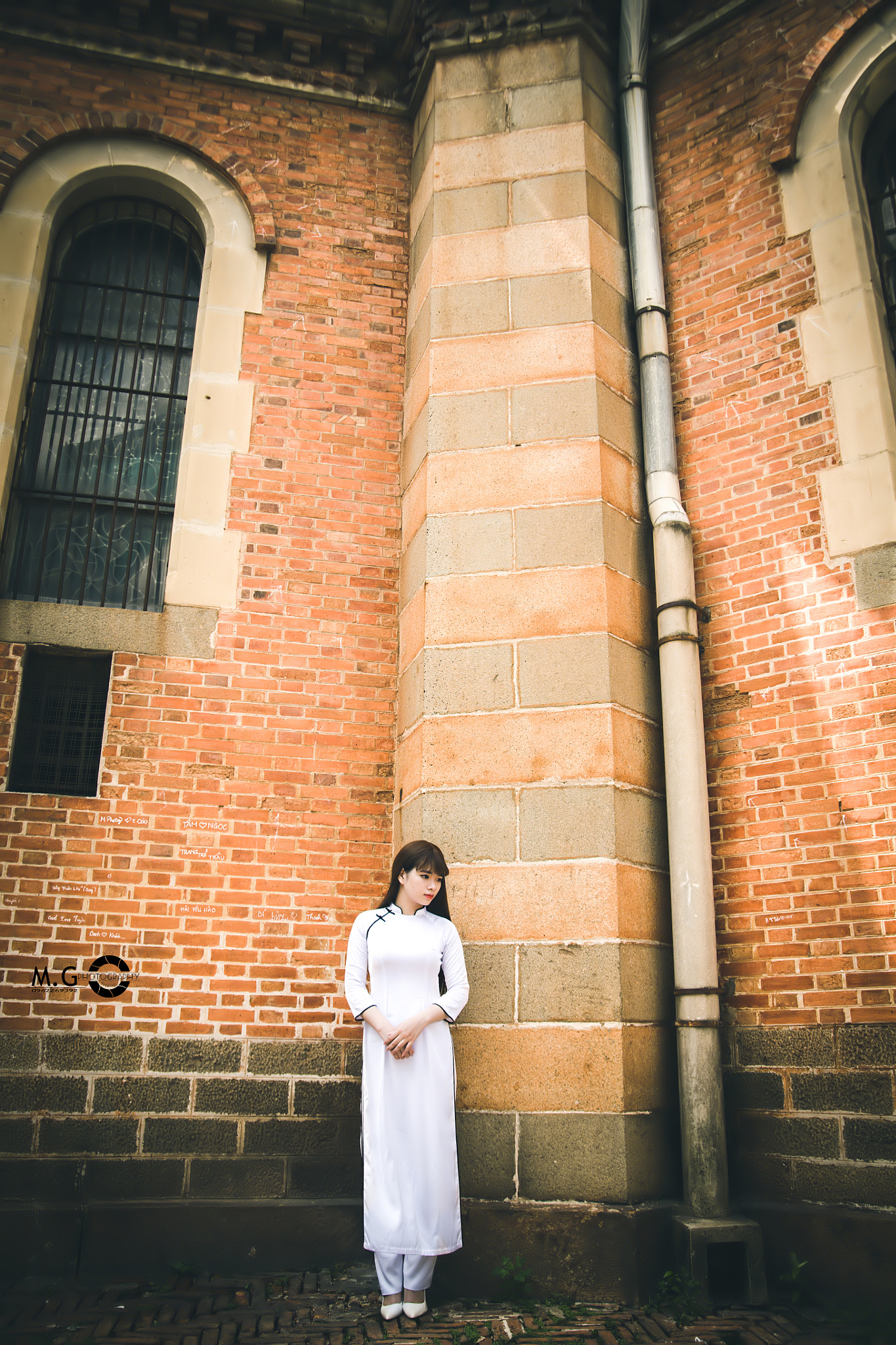 Canon EOS 5D sample photo. Ao dai viet nam photography