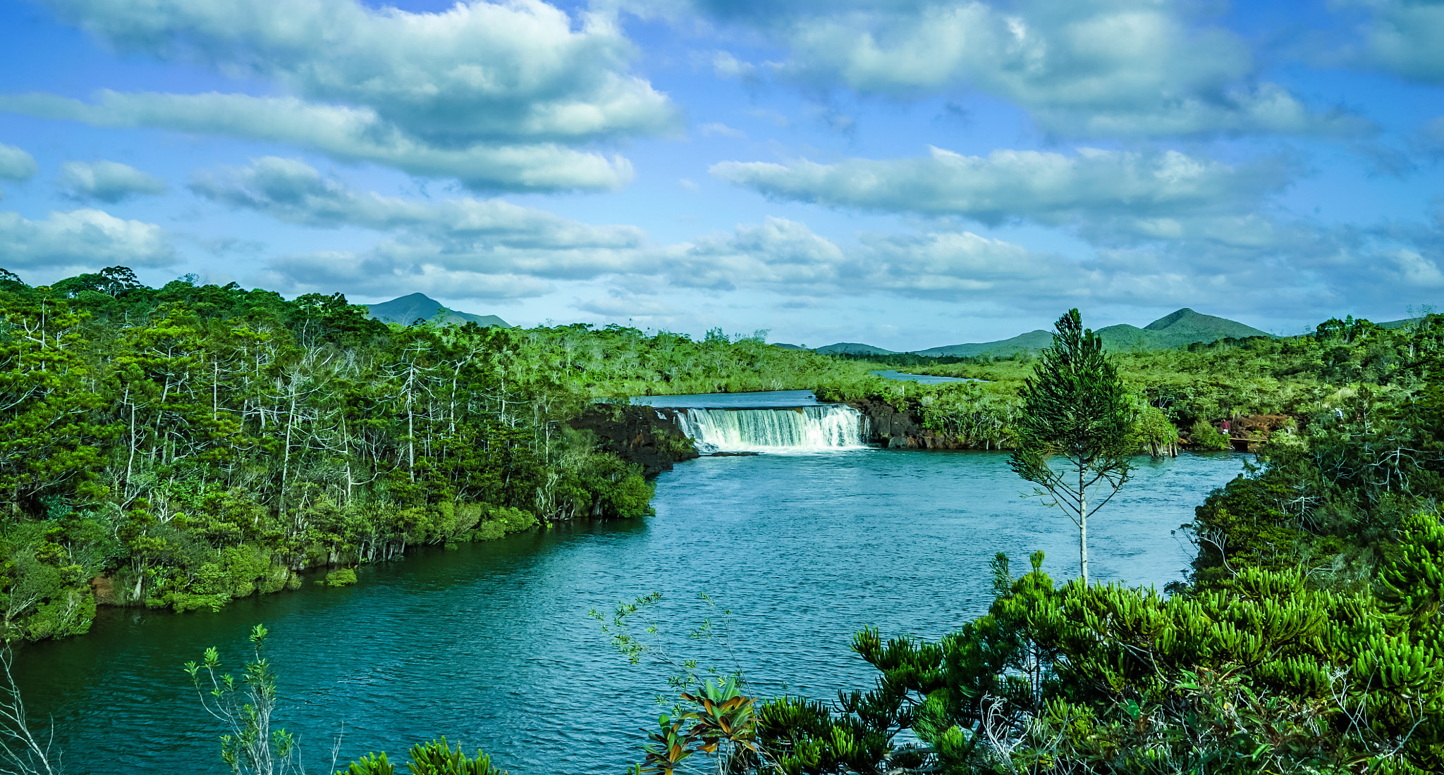 Sony PZ 300-1mm F0.0 OSS LE II sample photo. Chute de la madeleine, new caledonia south photography