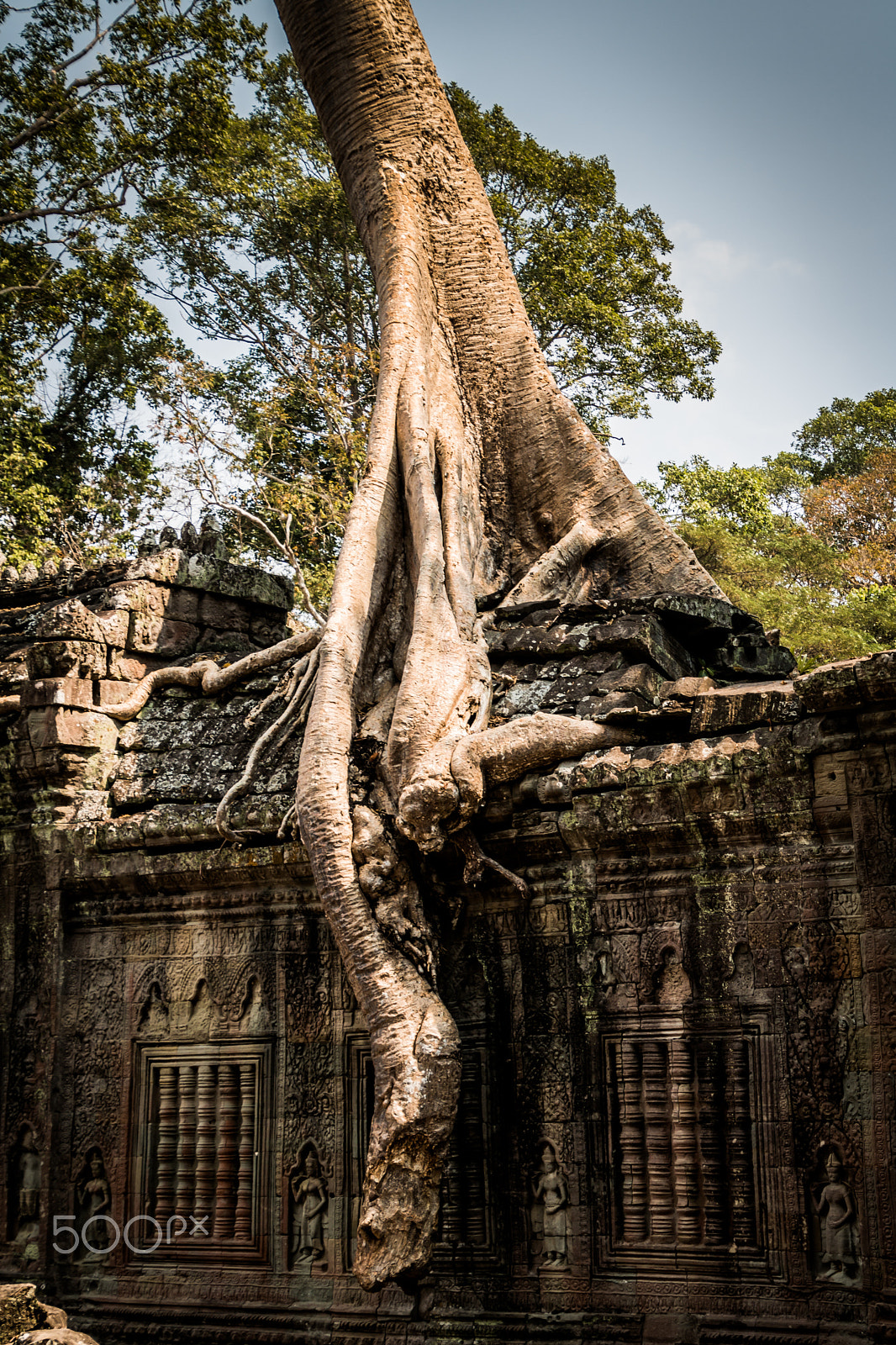 Canon EOS 750D (EOS Rebel T6i / EOS Kiss X8i) sample photo. Temple photography