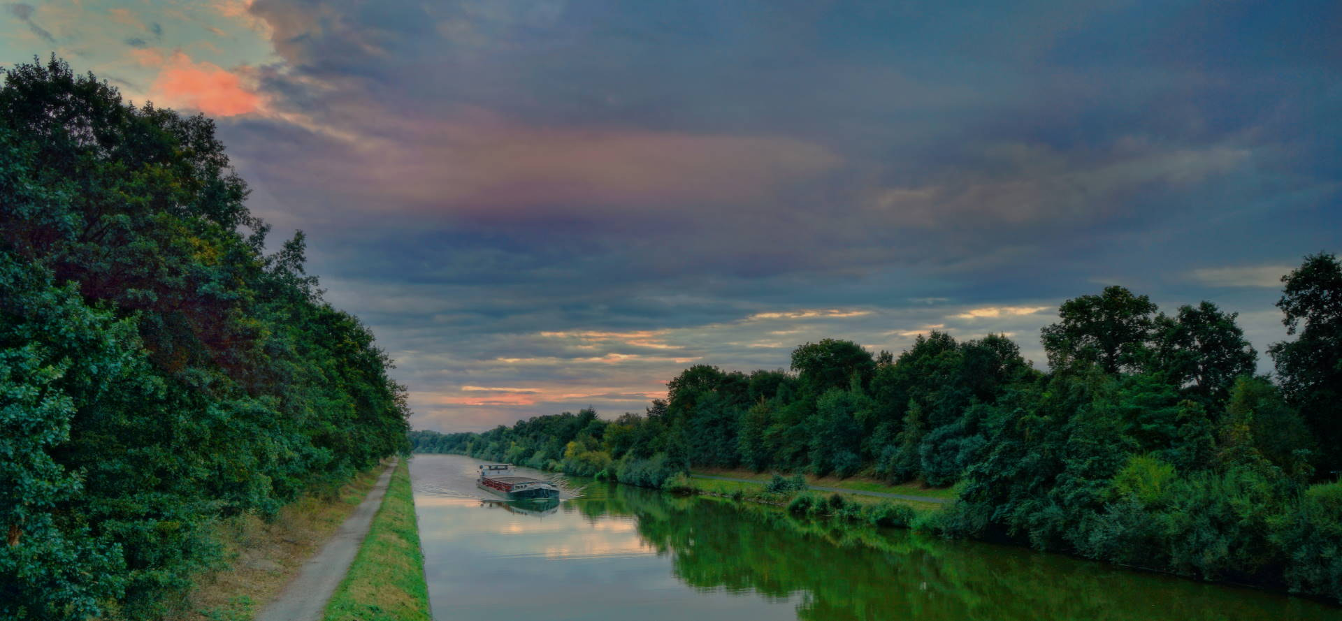 Sony FE 28-70mm F3.5-5.6 OSS sample photo. Mittellandkanal photography
