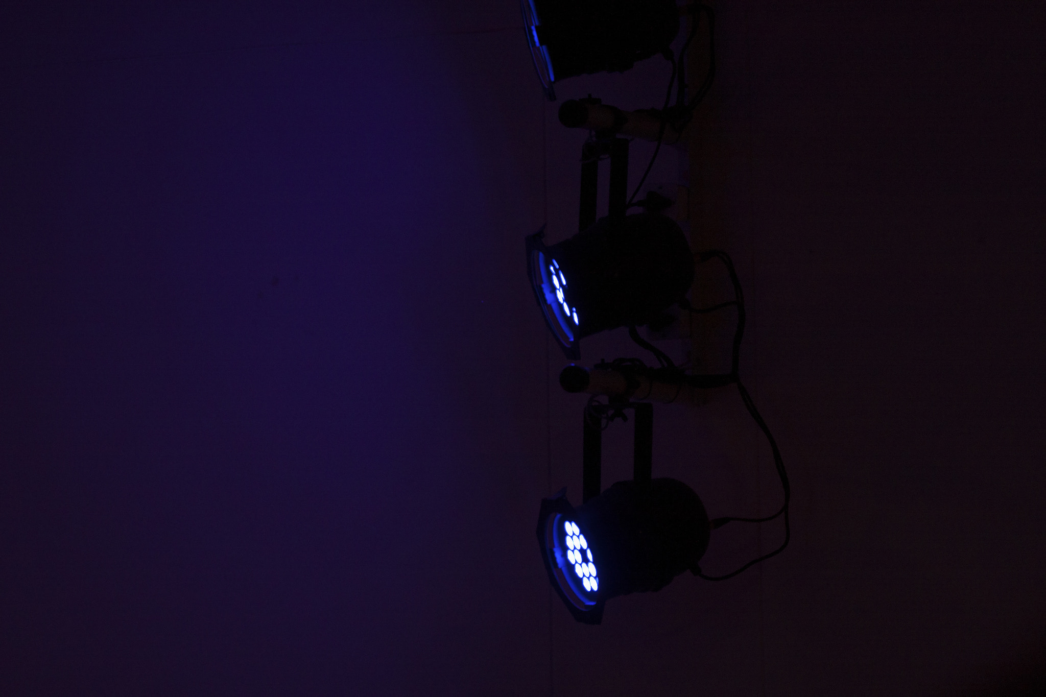 Tamron SP 150-600mm F5-6.3 Di VC USD sample photo. Blue stage lights photography
