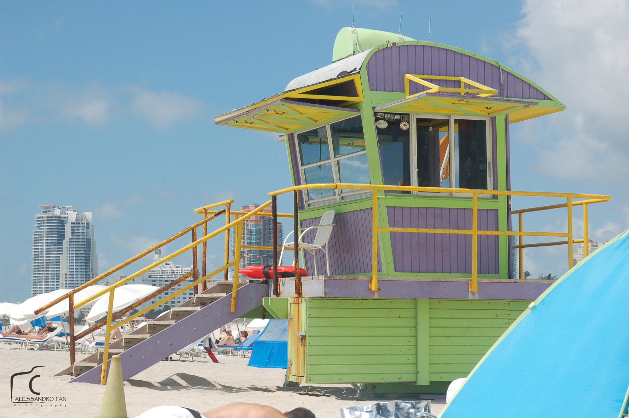 Nikon D50 sample photo. Lifeguard house photography