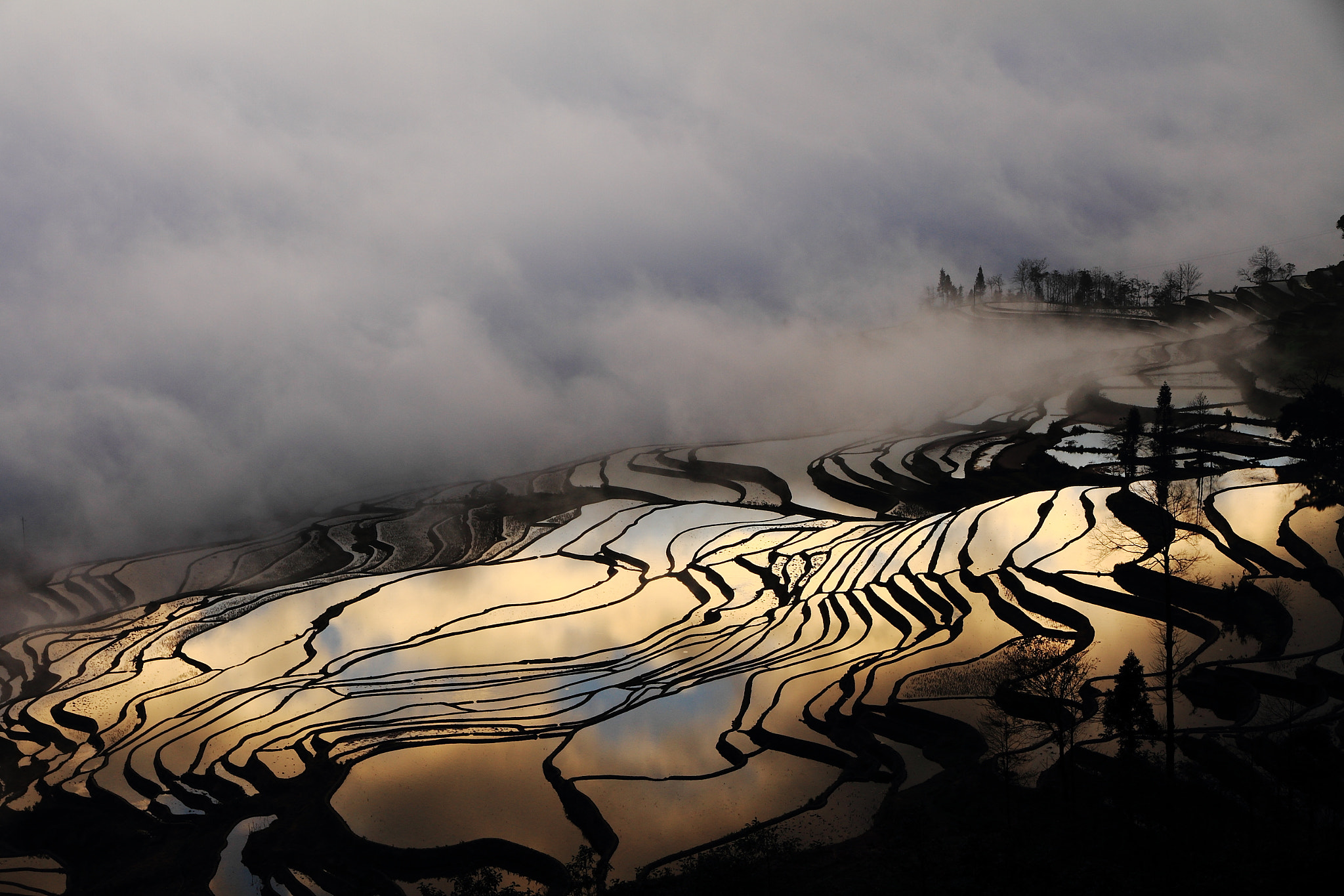 Canon EF-S 15-85mm F3.5-5.6 IS USM sample photo. Hani water field of yunnan china，sunrise the light on the water photography