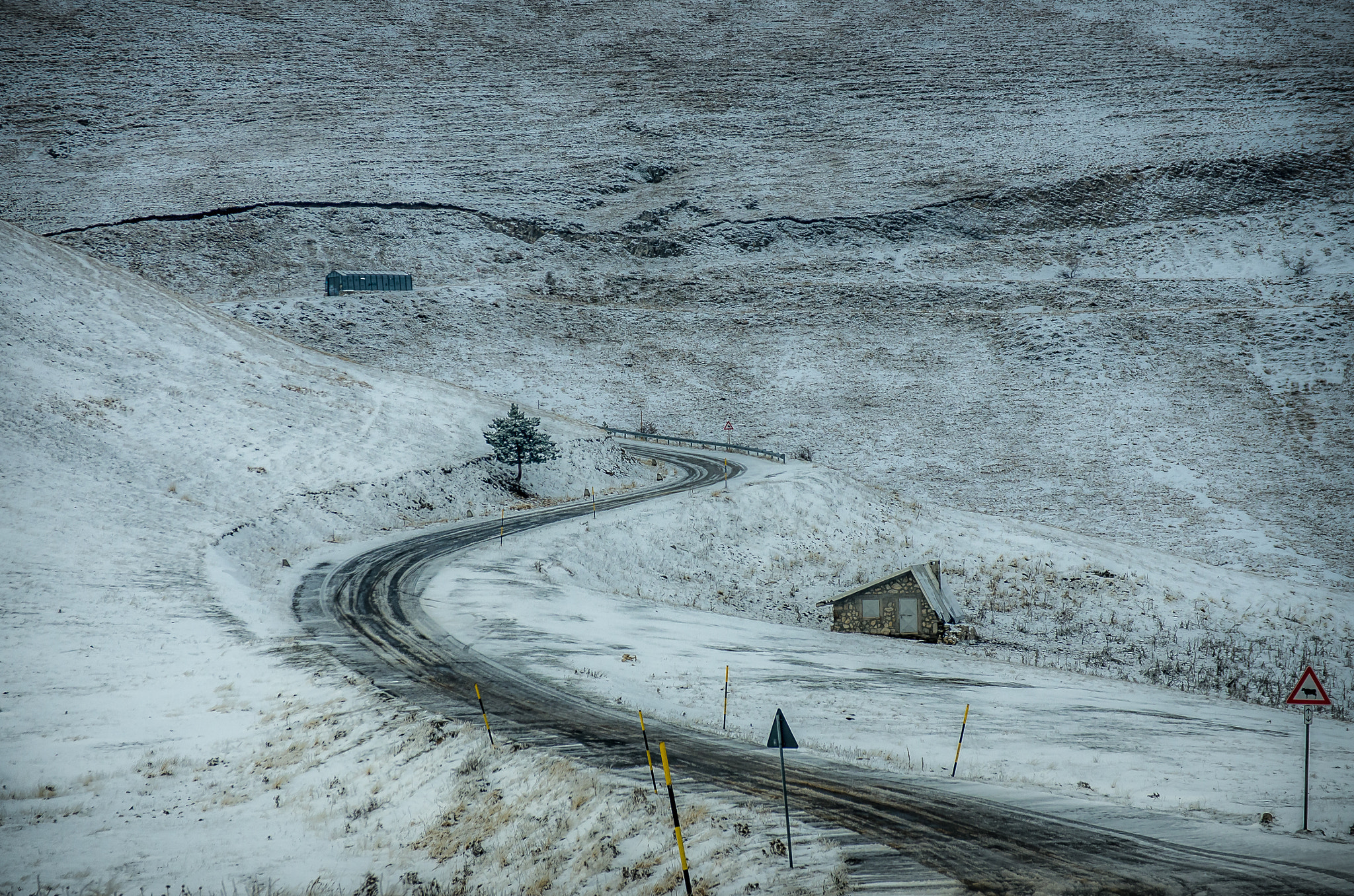 Pentax K-5 sample photo. Road in the snow photography