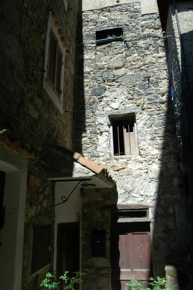 Nikon D70 sample photo. Apricale (im) photography