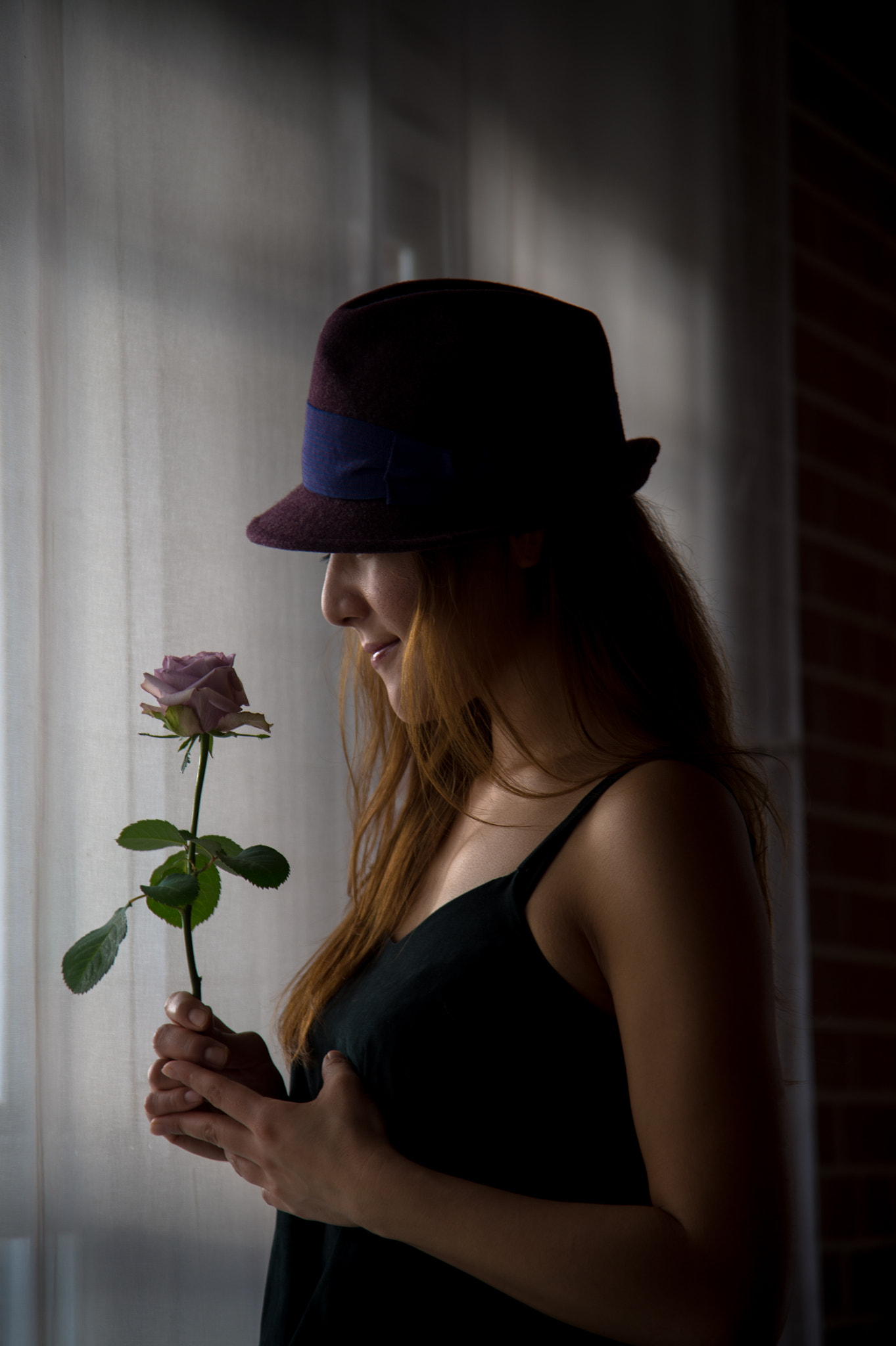 Nikon D4S sample photo. 窓辺にて photography