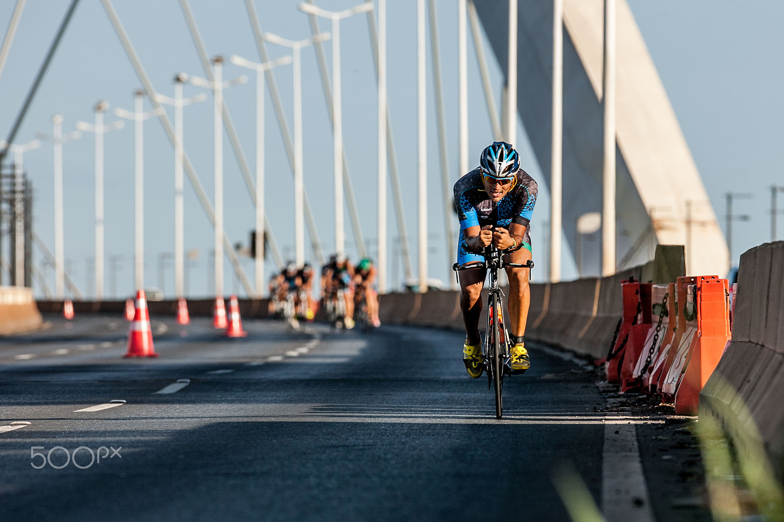 Canon EOS-1Ds Mark III + Canon EF 300mm F2.8L IS USM sample photo. Triathlon on road photography