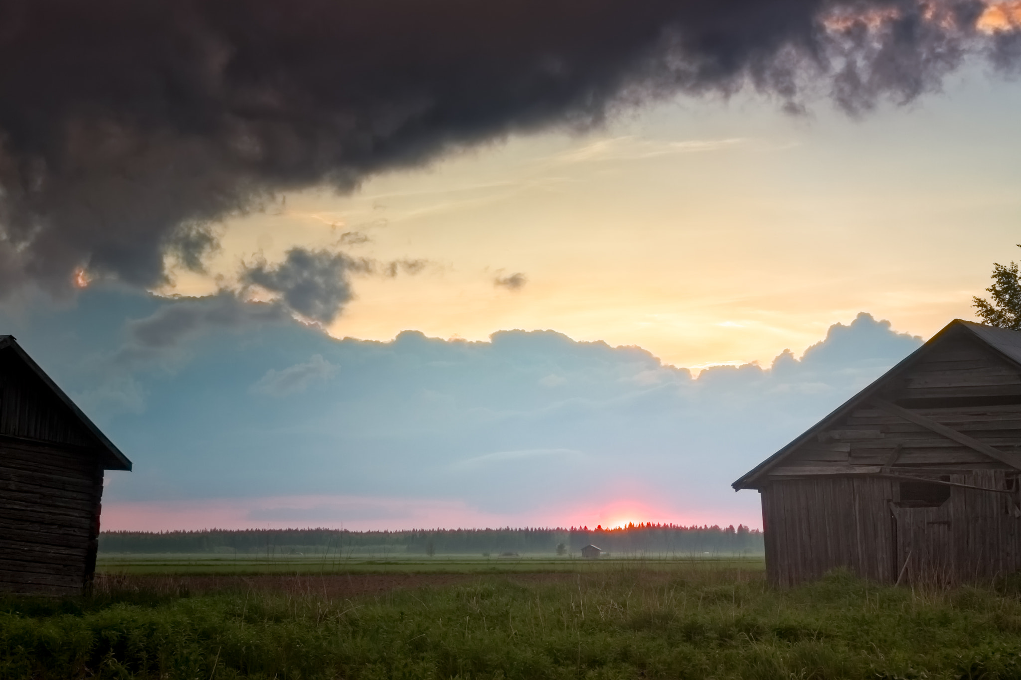 Canon EOS 50D sample photo. Dark clouds over the sunset photography