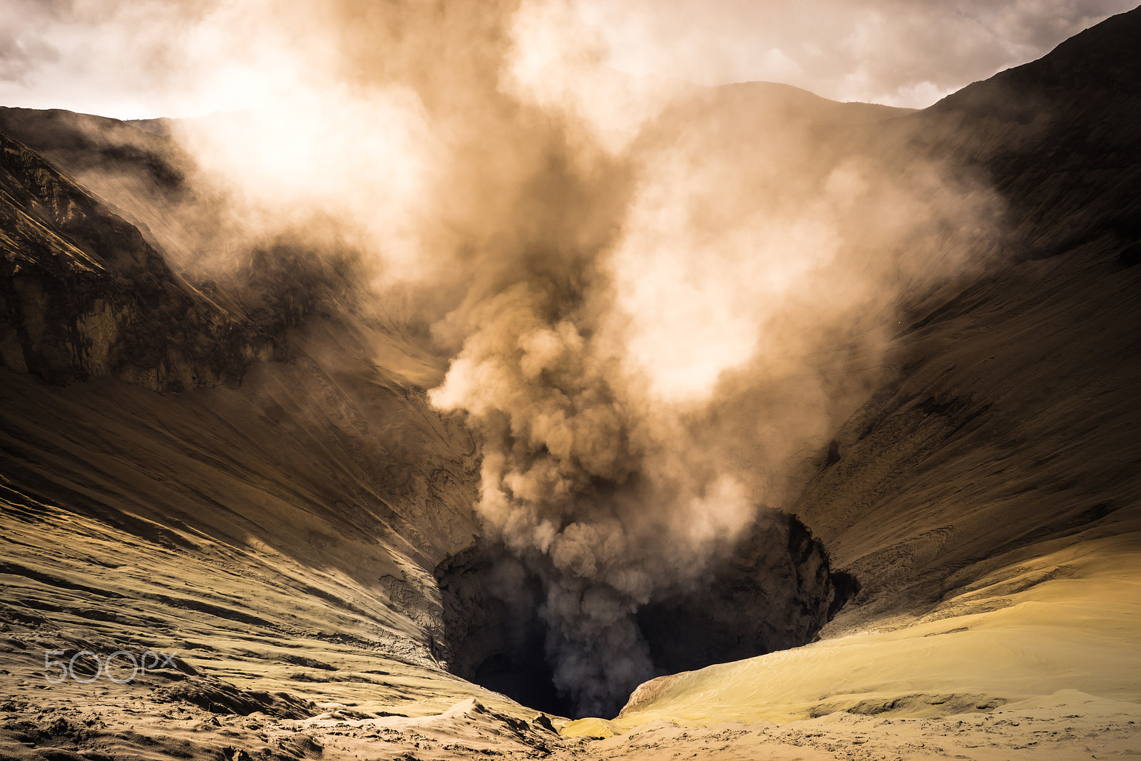 Sony a7R sample photo. A beautiful valcanic crater photography