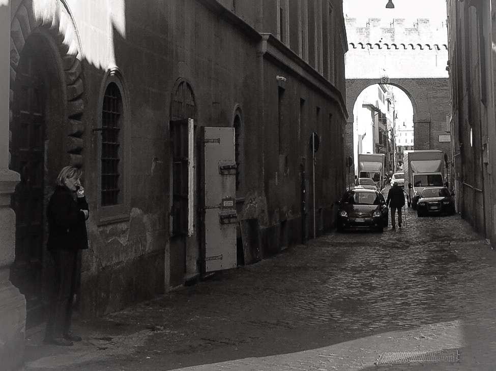 Olympus OM-D E-M10 II + Olympus M.Zuiko Digital 17mm F1.8 sample photo. Roma, via dell'erba photography