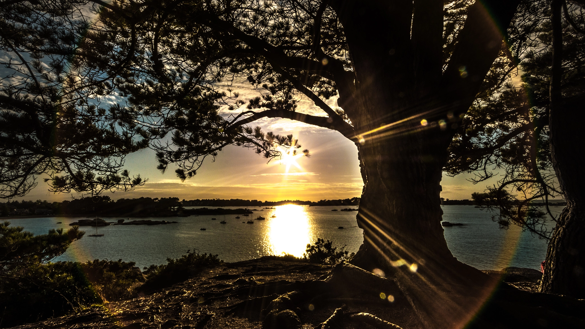 Canon EF-S 10-22mm F3.5-4.5 USM sample photo. Sunset in saint-guirec photography