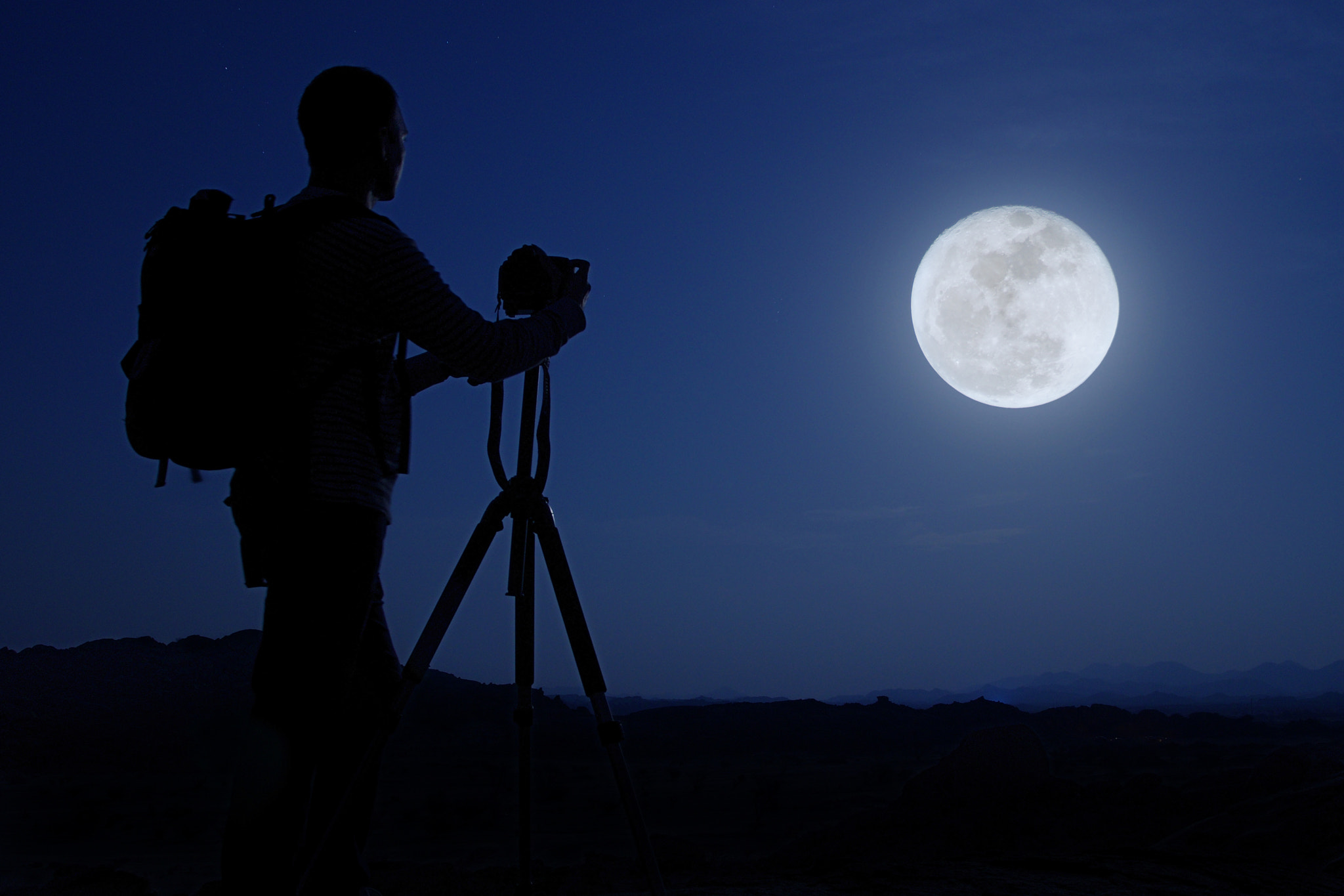 Pentax K-5 sample photo. Super full moon photography