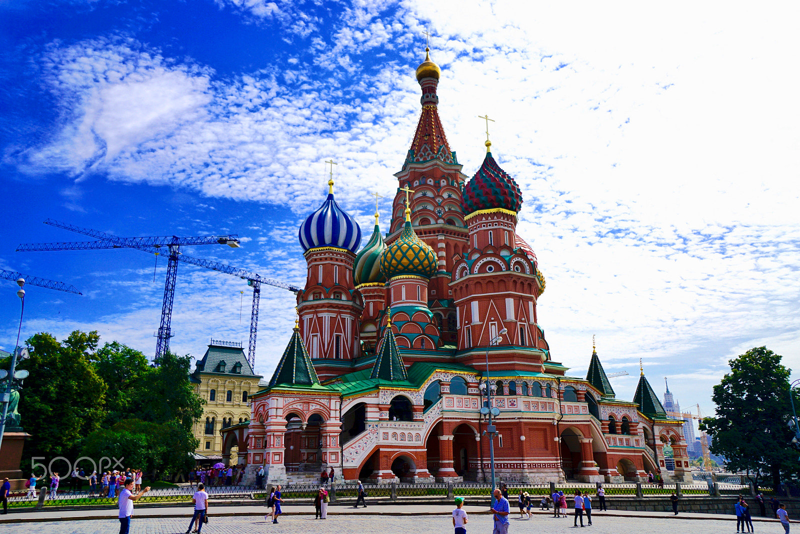 Sony E 10-18mm F4 OSS sample photo. St. basil's cathedral_moscow photography