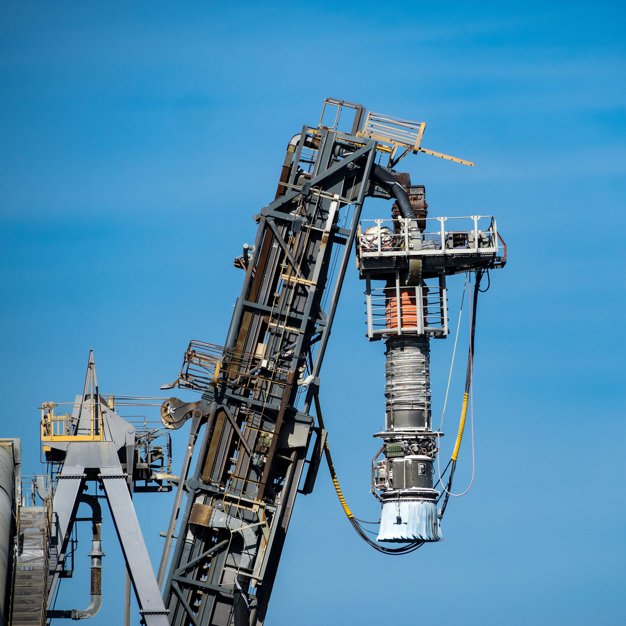 Olympus OM-D E-M1 sample photo. Alcoa no. 1 bulk alumina loader photography