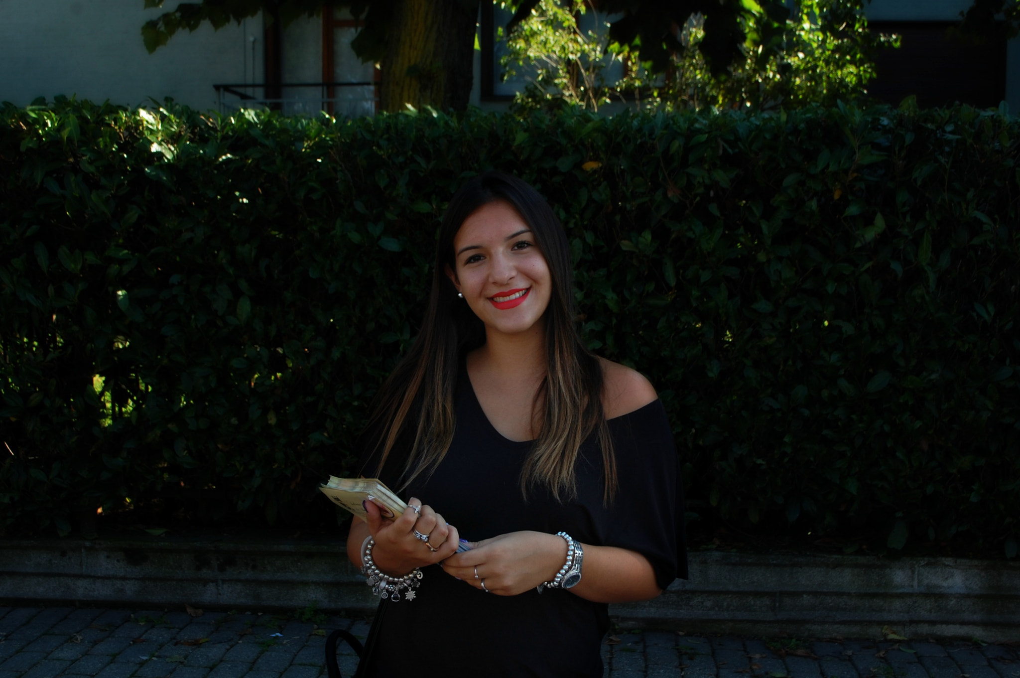 Nikon D40 sample photo. Smiles photography