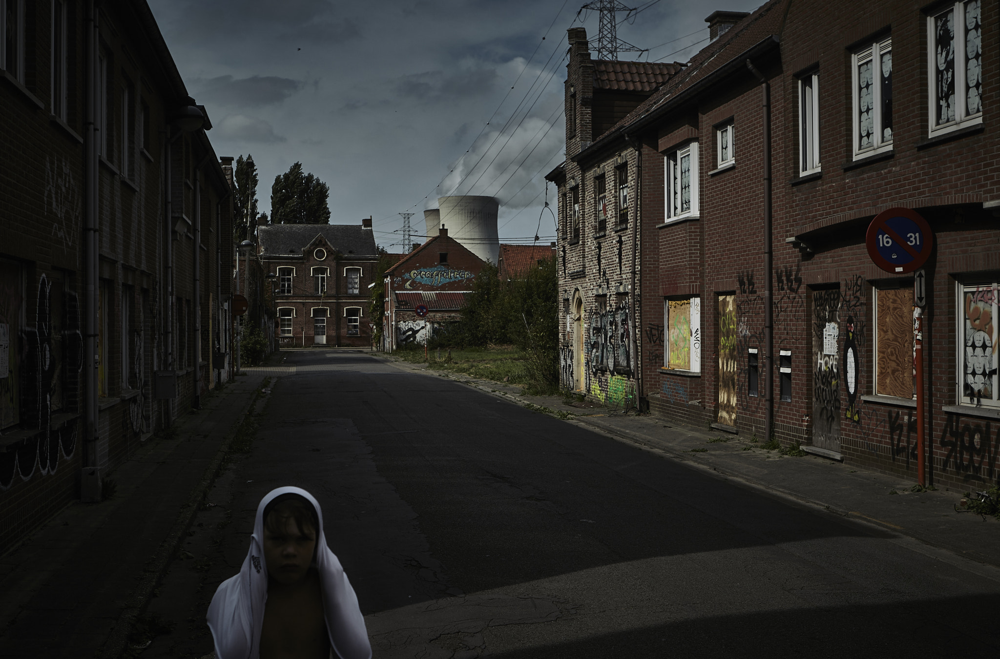 Canon EF 24-70mm F2.8L USM sample photo. 2016 | 09 | doel | street ghost photography