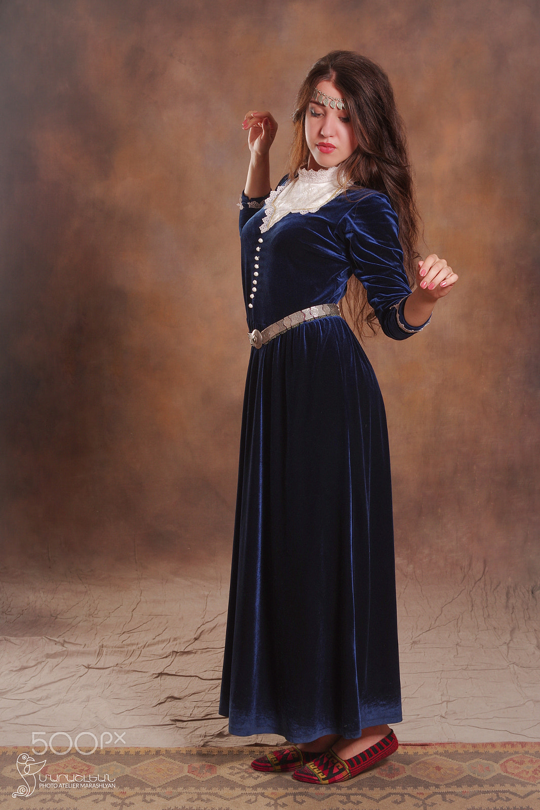 Pentax smc DA 40mm F2.8 Limited sample photo. Armenian traditional costume (taraz) photography