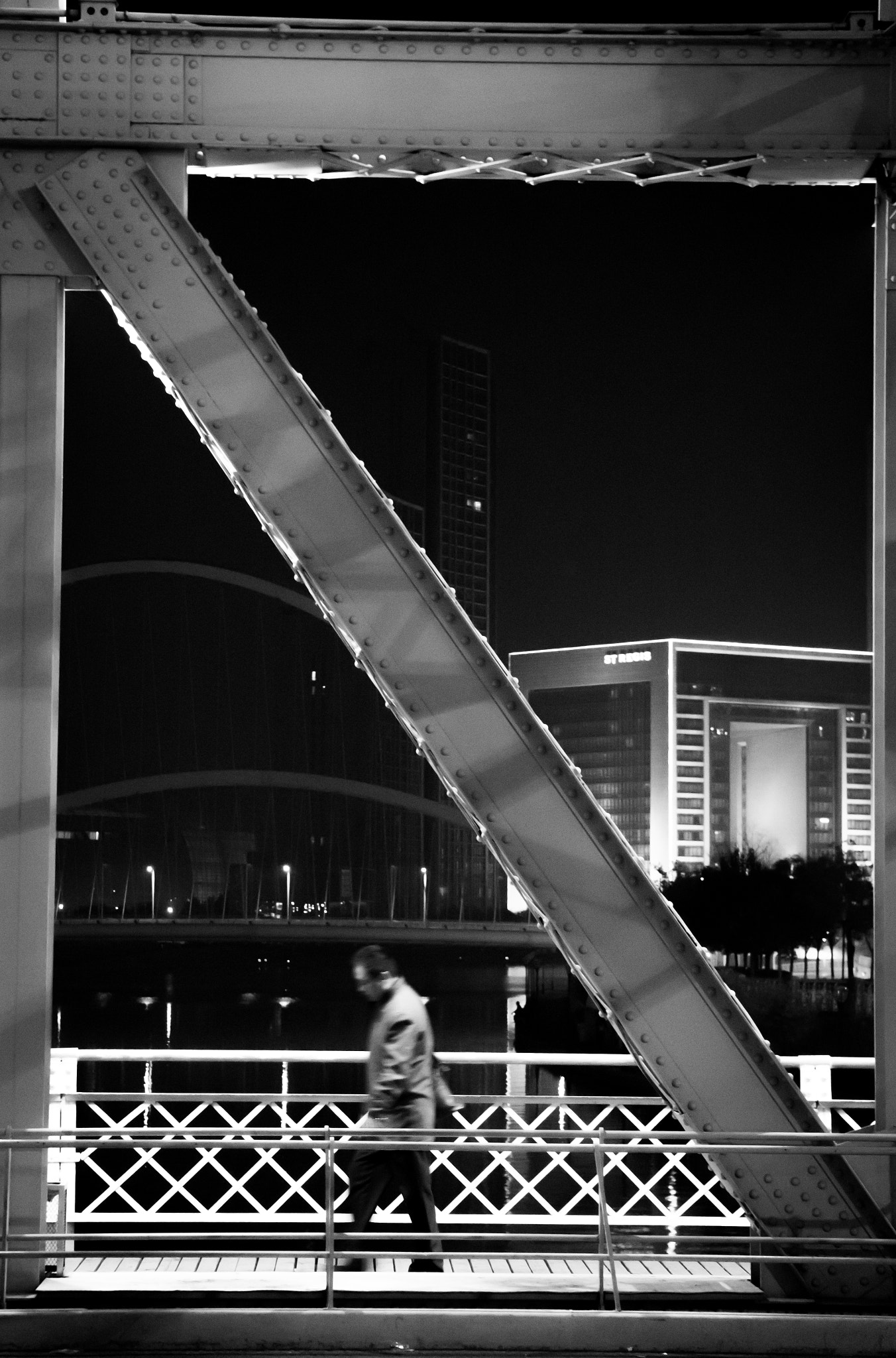 Sony Alpha NEX-6 + Sony E 55-210mm F4.5-6.3 OSS sample photo. Intuition photography