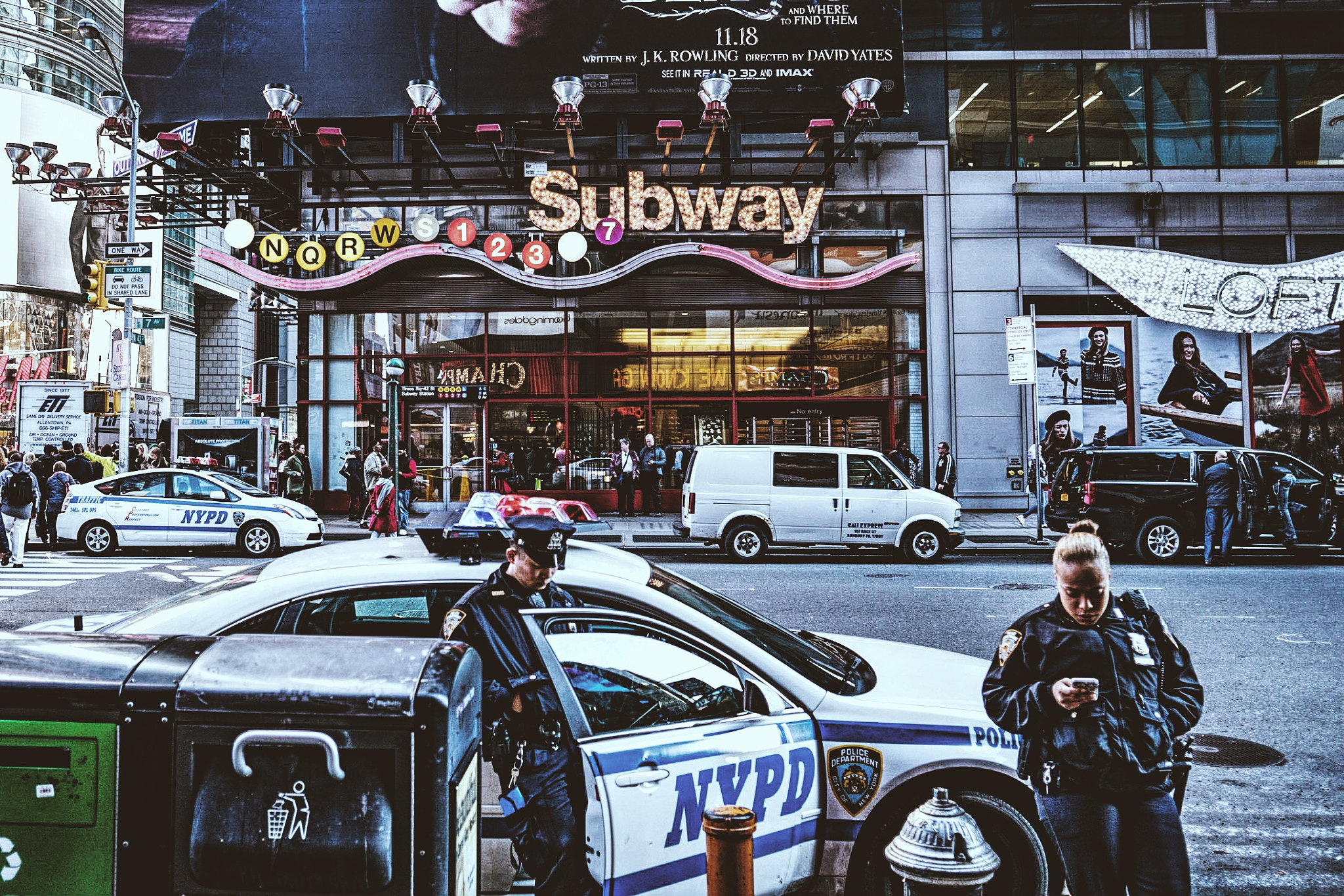 Sony a6300 + Sigma 19mm F2.8 EX DN sample photo. New york's finest photography