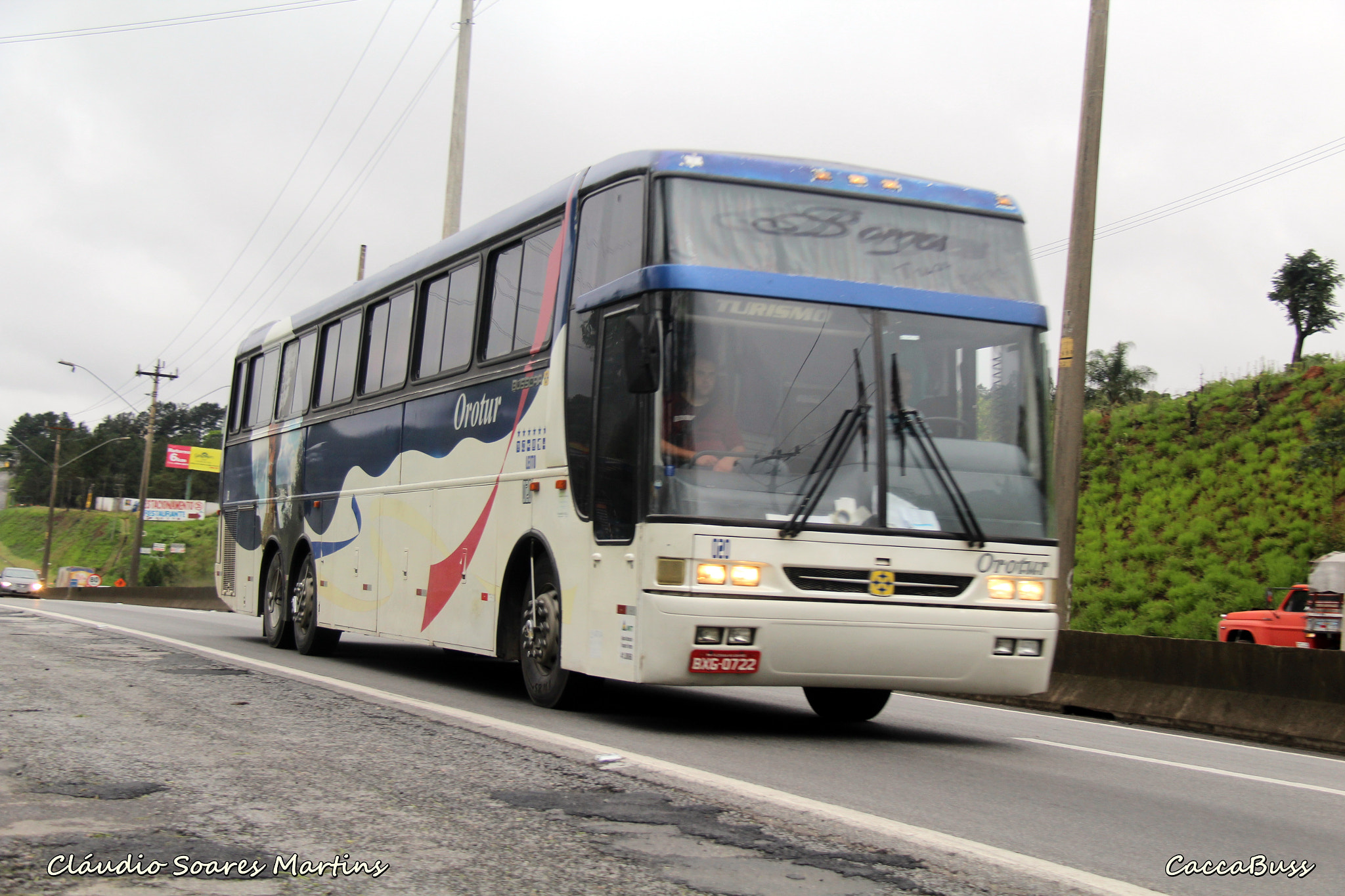 Canon EF-S 18-200mm F3.5-5.6 IS sample photo. Busscar  photography