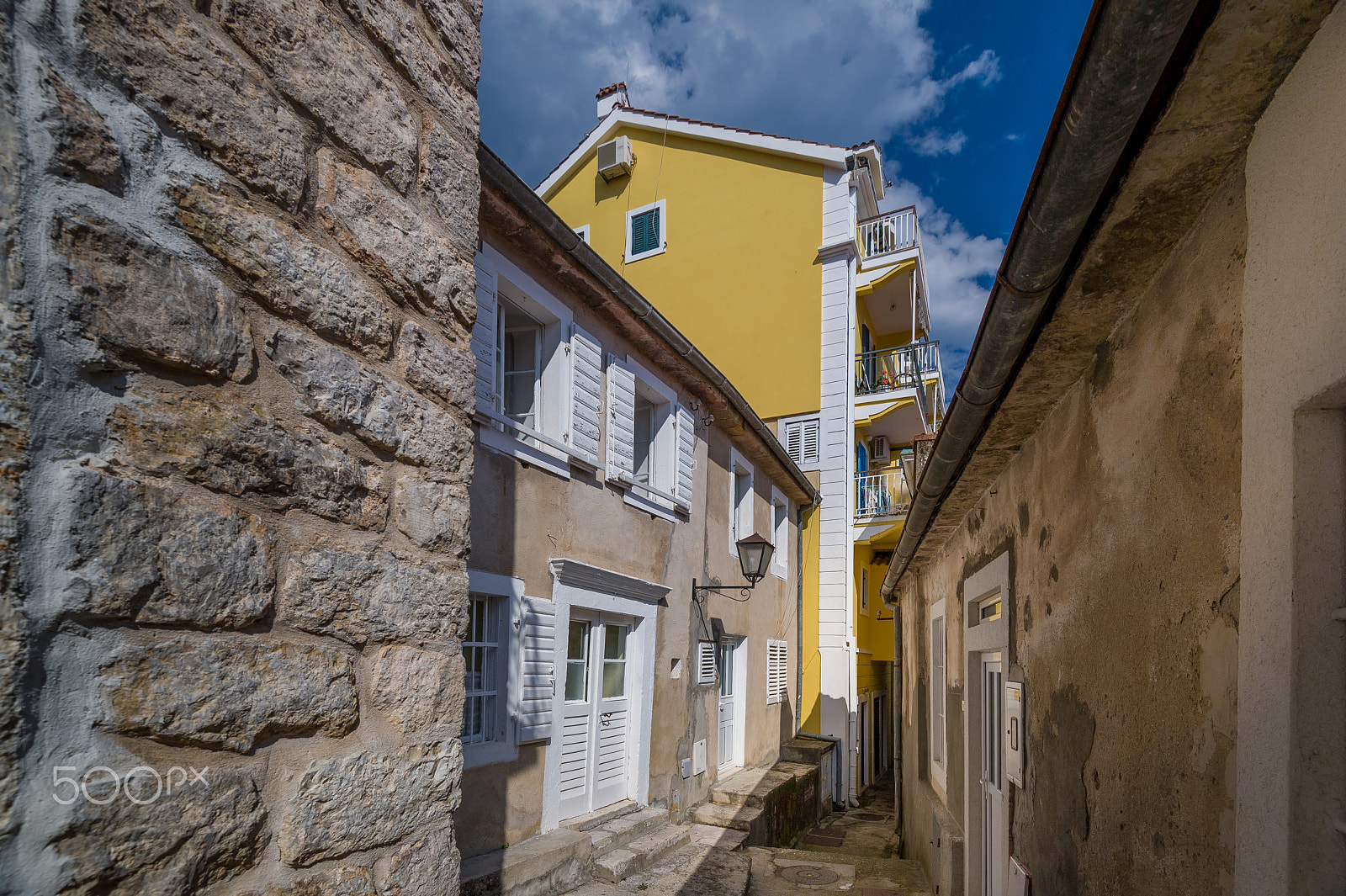 Nikon D3S sample photo. Narrow streets of herceg novi old town photography