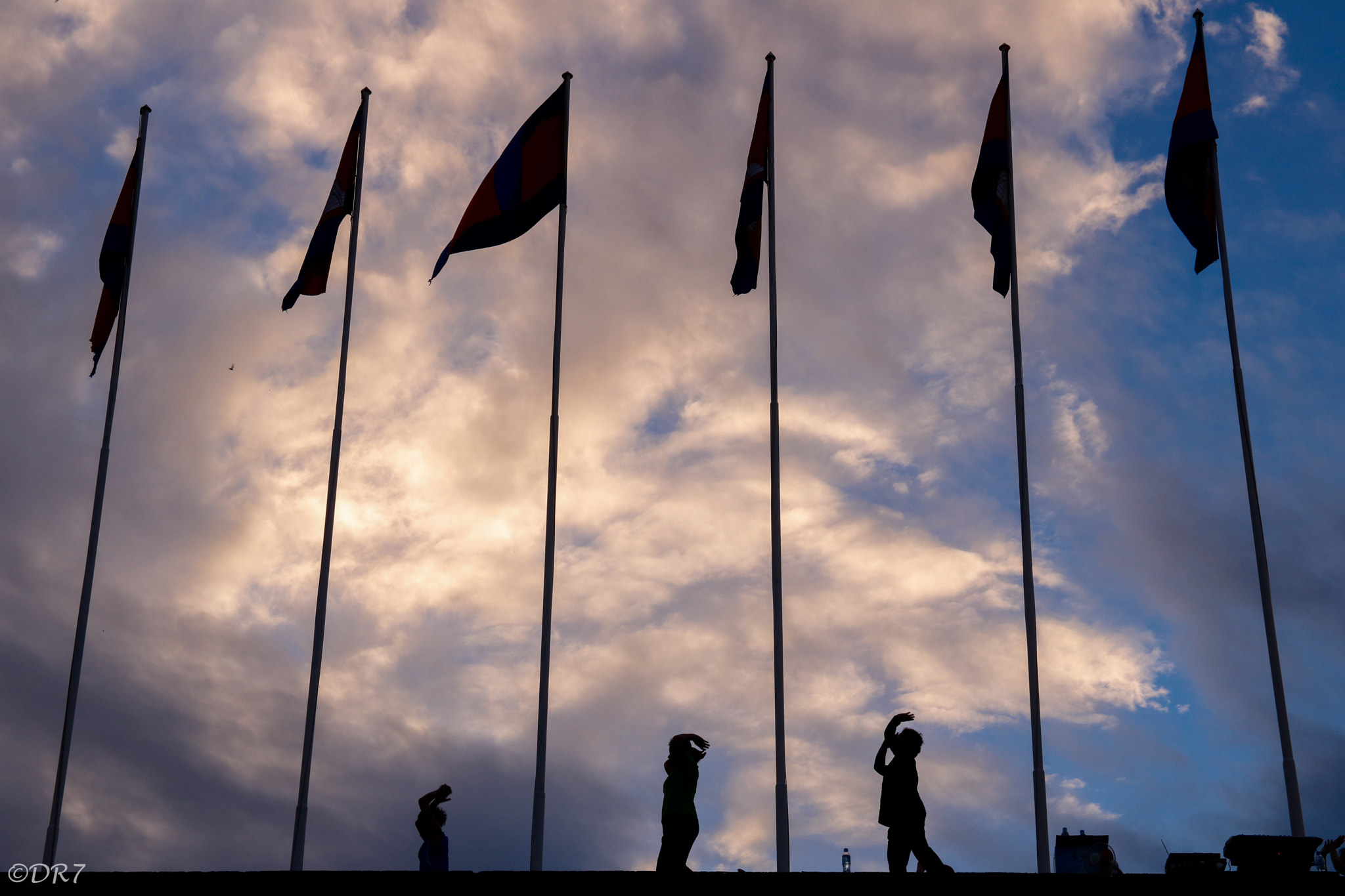 Canon EOS 750D (EOS Rebel T6i / EOS Kiss X8i) sample photo. · doing exercise (cambodia) #dr7 photography