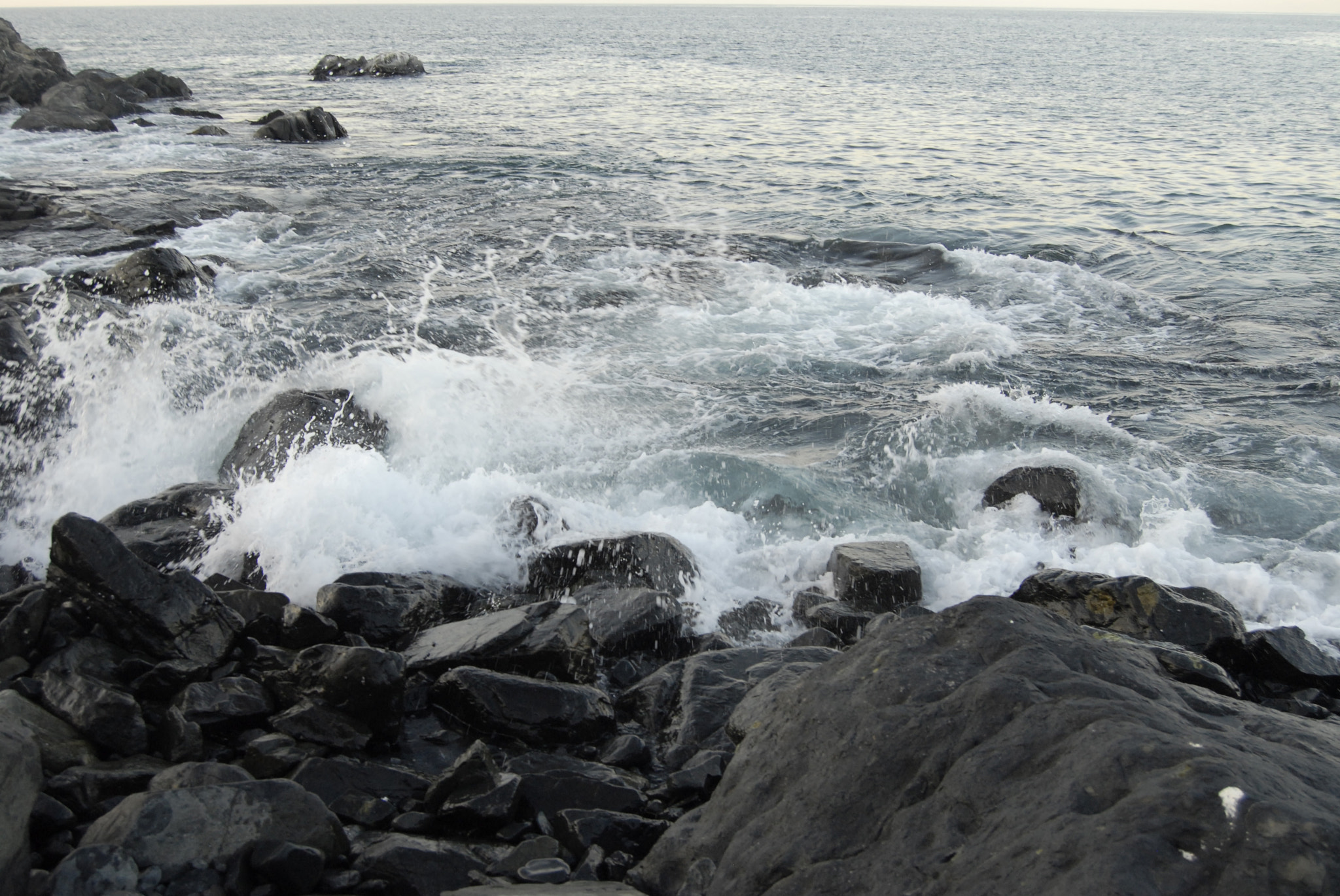 Nikon D200 sample photo. Olas bravas photography
