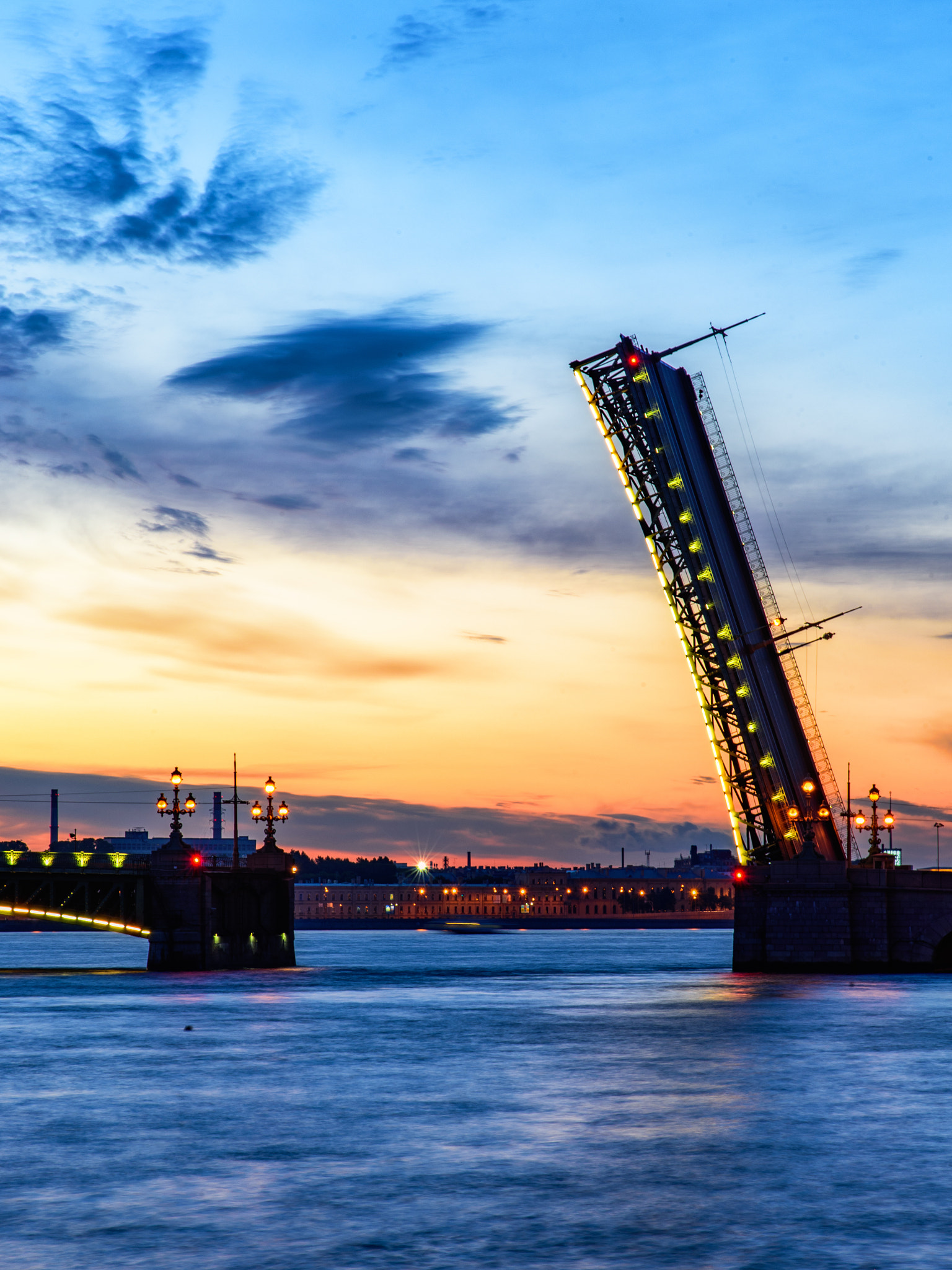 AF Zoom-Nikkor 28-105mm f/3.5-4.5D IF sample photo. St. petersburg photography