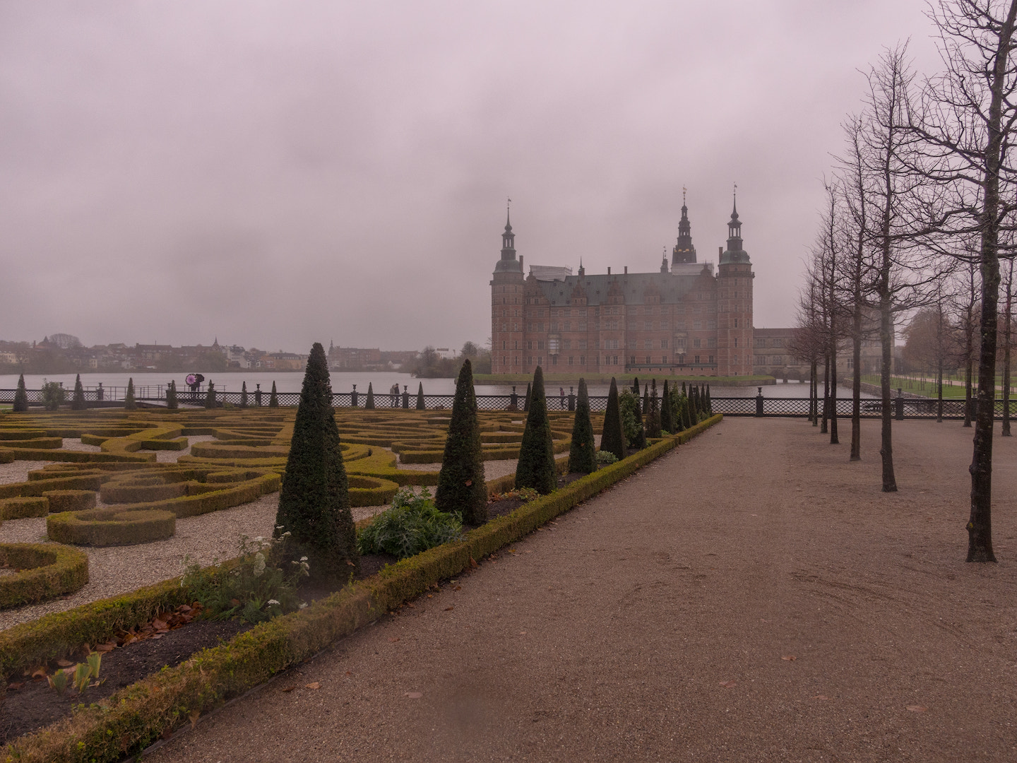 Olympus M.Zuiko Digital 14-42mm F3.5-5.6 II R sample photo. Frederiksborg slot photography