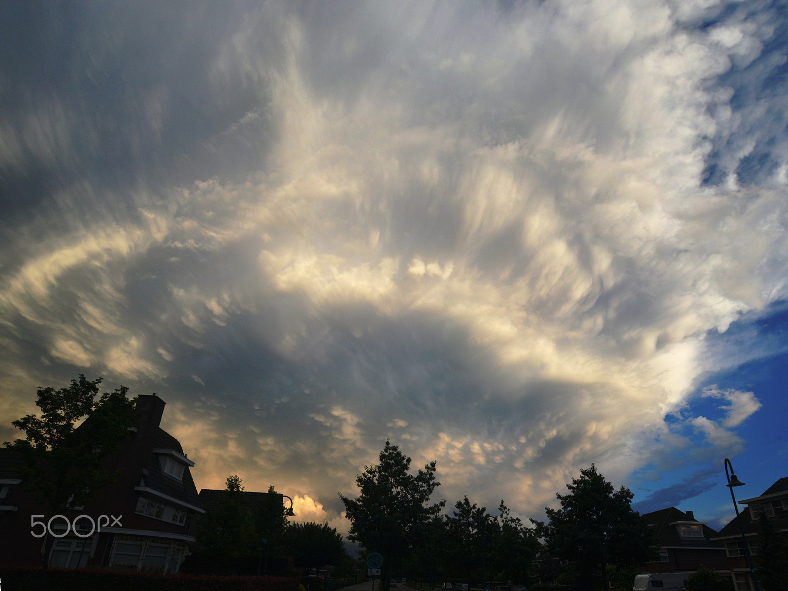 Nikon D800 + Sigma 17-35mm F2.8-4 EX Aspherical sample photo. Cumulonimbus photography