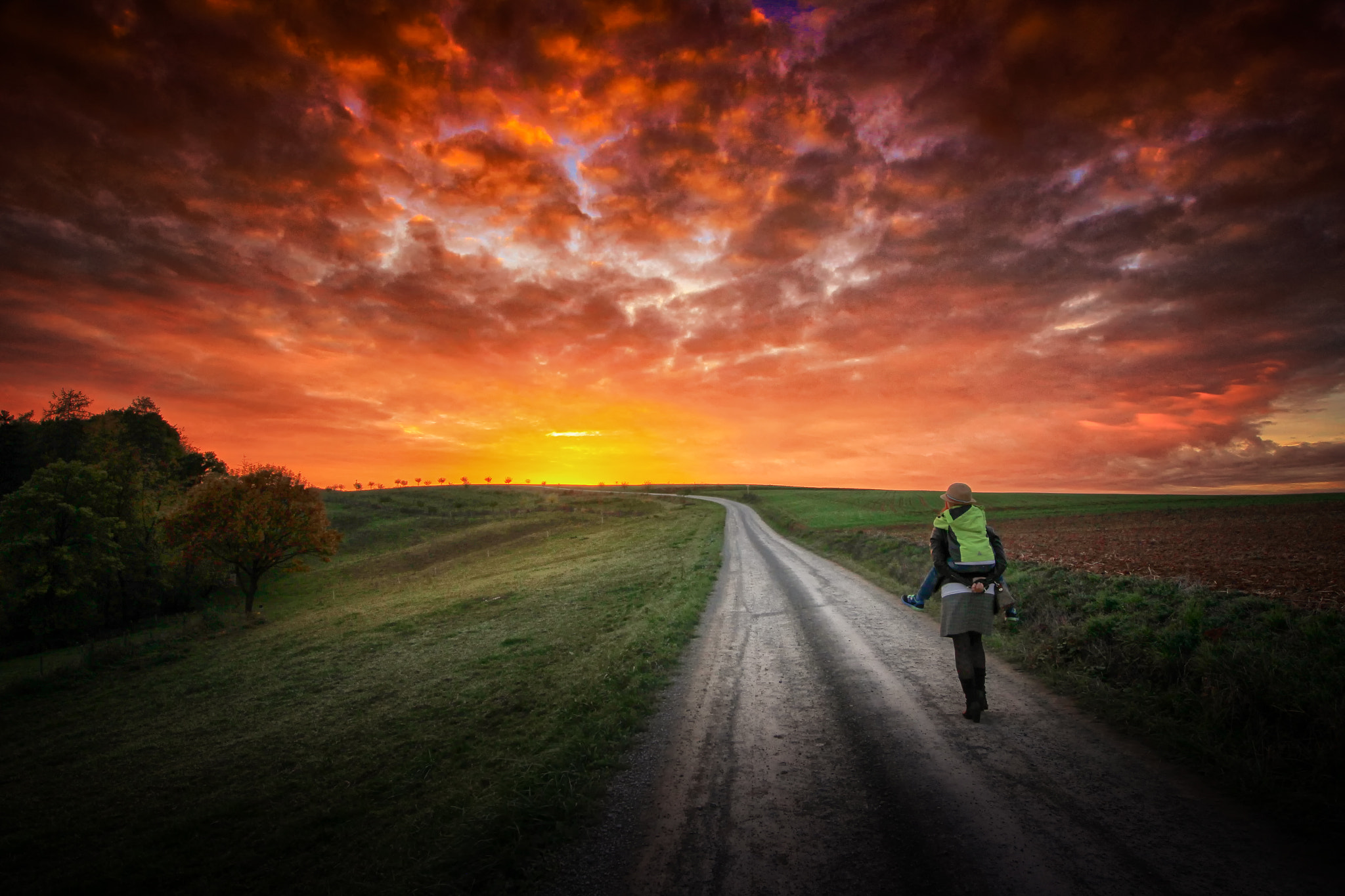 Canon EOS 60D + Sigma 12-24mm F4.5-5.6 II DG HSM sample photo. Take me home photography