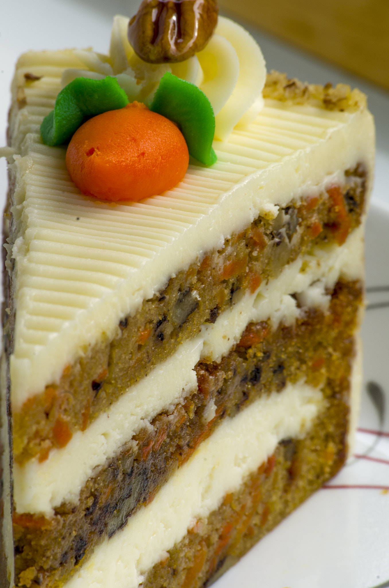 Pentax K-30 + Sigma sample photo. Carrot pecan cake photography