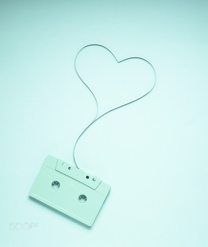 Canon EOS 100D (EOS Rebel SL1 / EOS Kiss X7) sample photo. The sound of love. photography