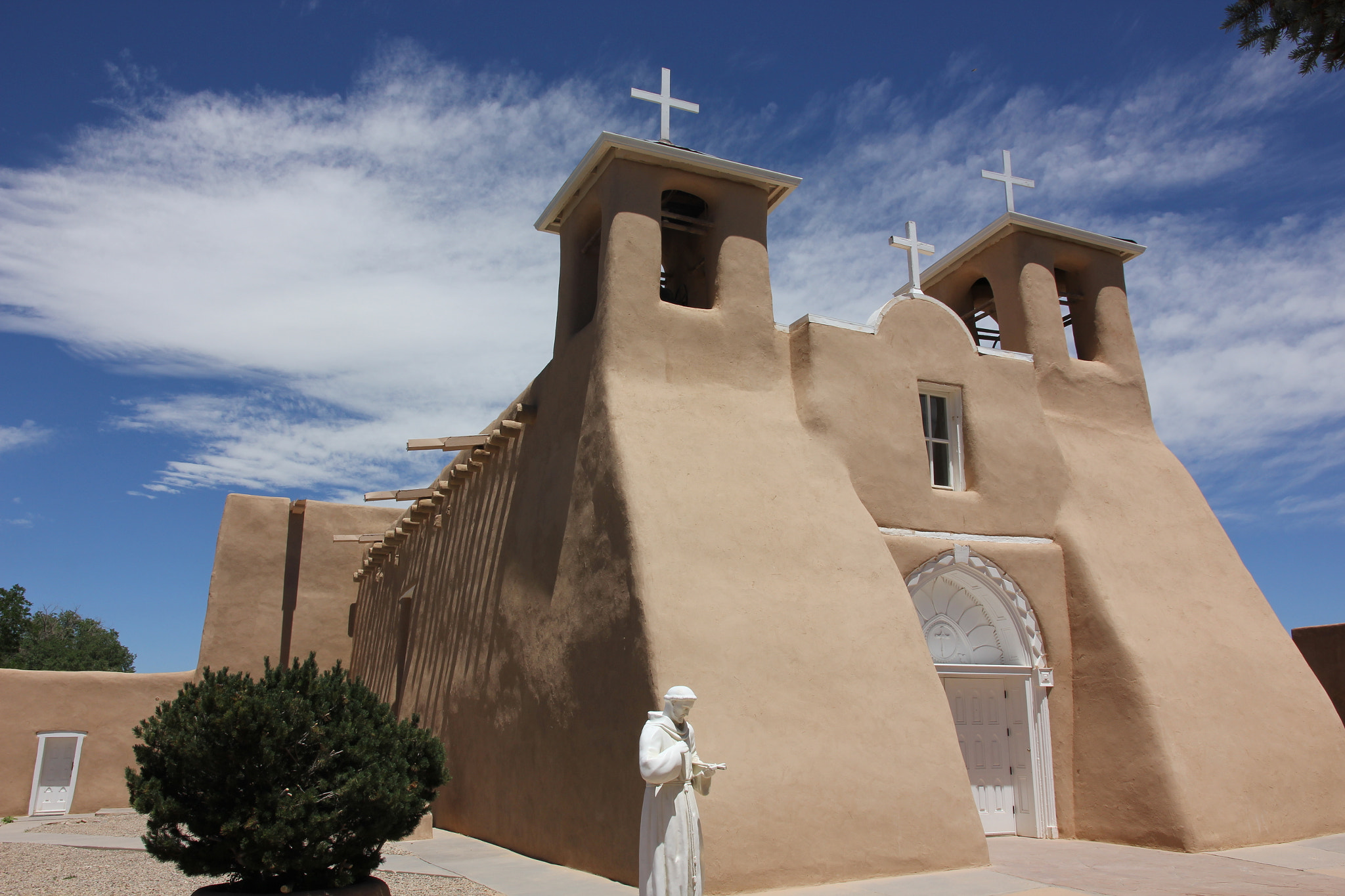 Canon EOS 550D (EOS Rebel T2i / EOS Kiss X4) sample photo. San francisco de asis church photography