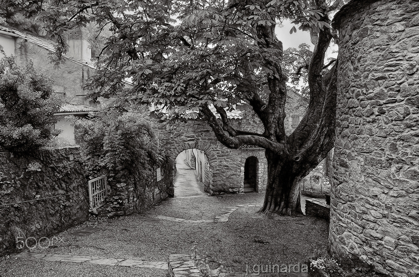 Pentax smc DA* 16-50mm F2.8 ED AL (IF) SDM sample photo. Poble francès photography